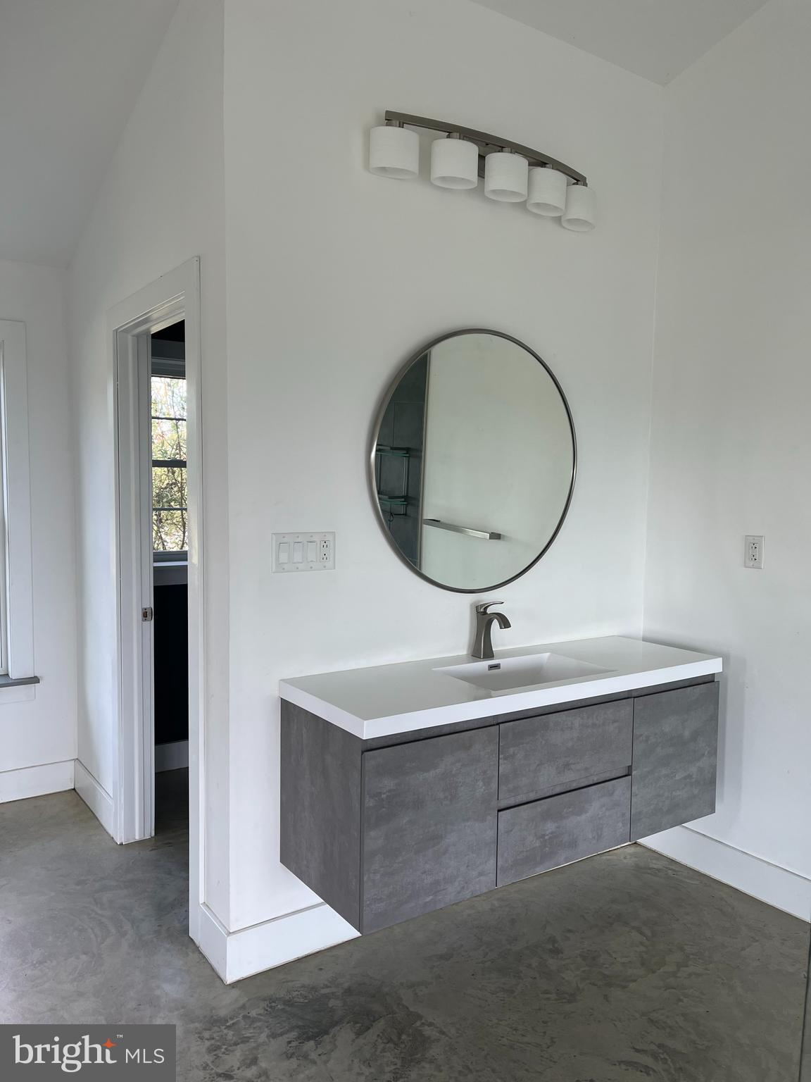 HIGH MEADOWS - Residential