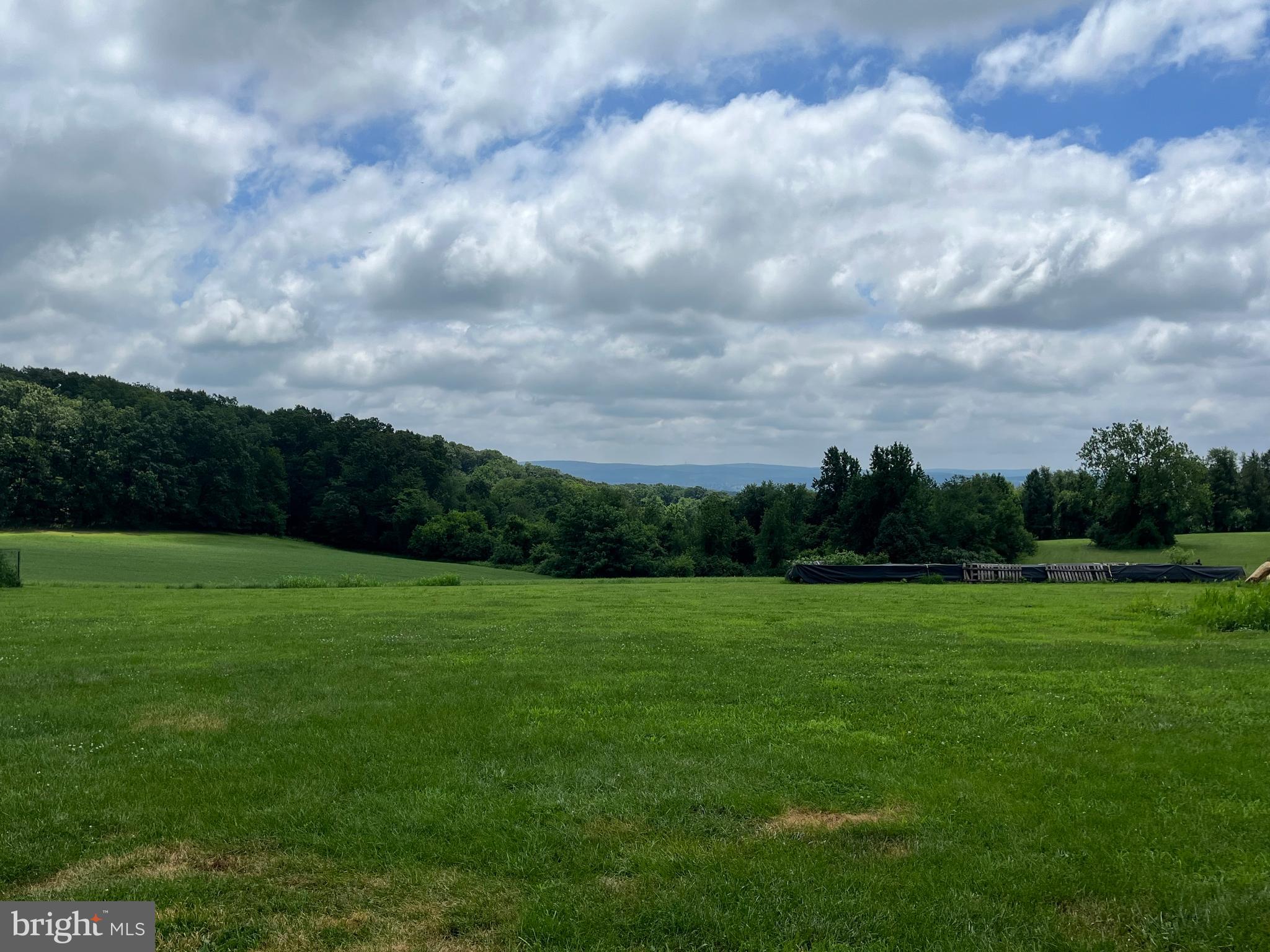 HIGH MEADOWS - Residential