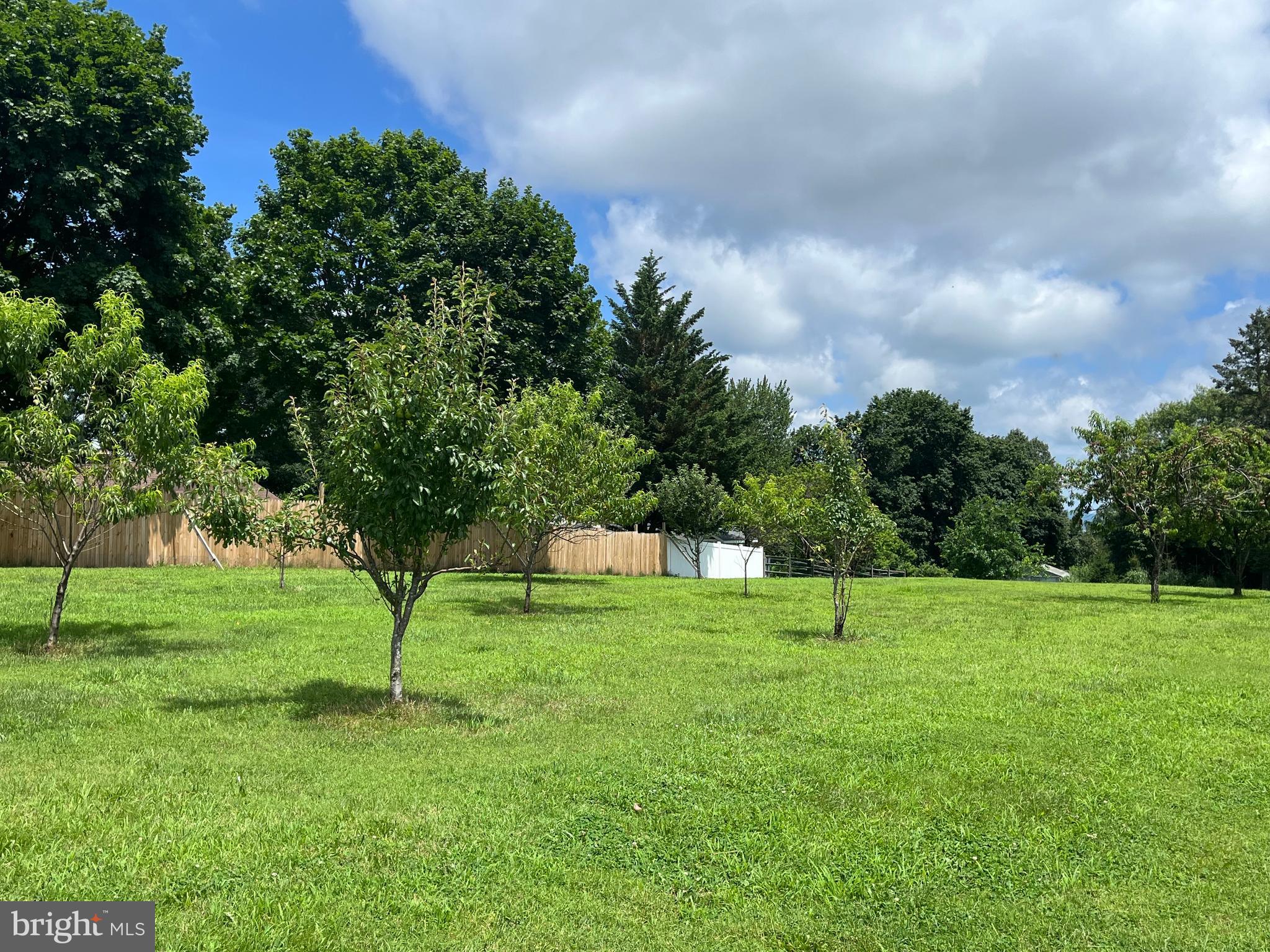 HIGH MEADOWS - Residential