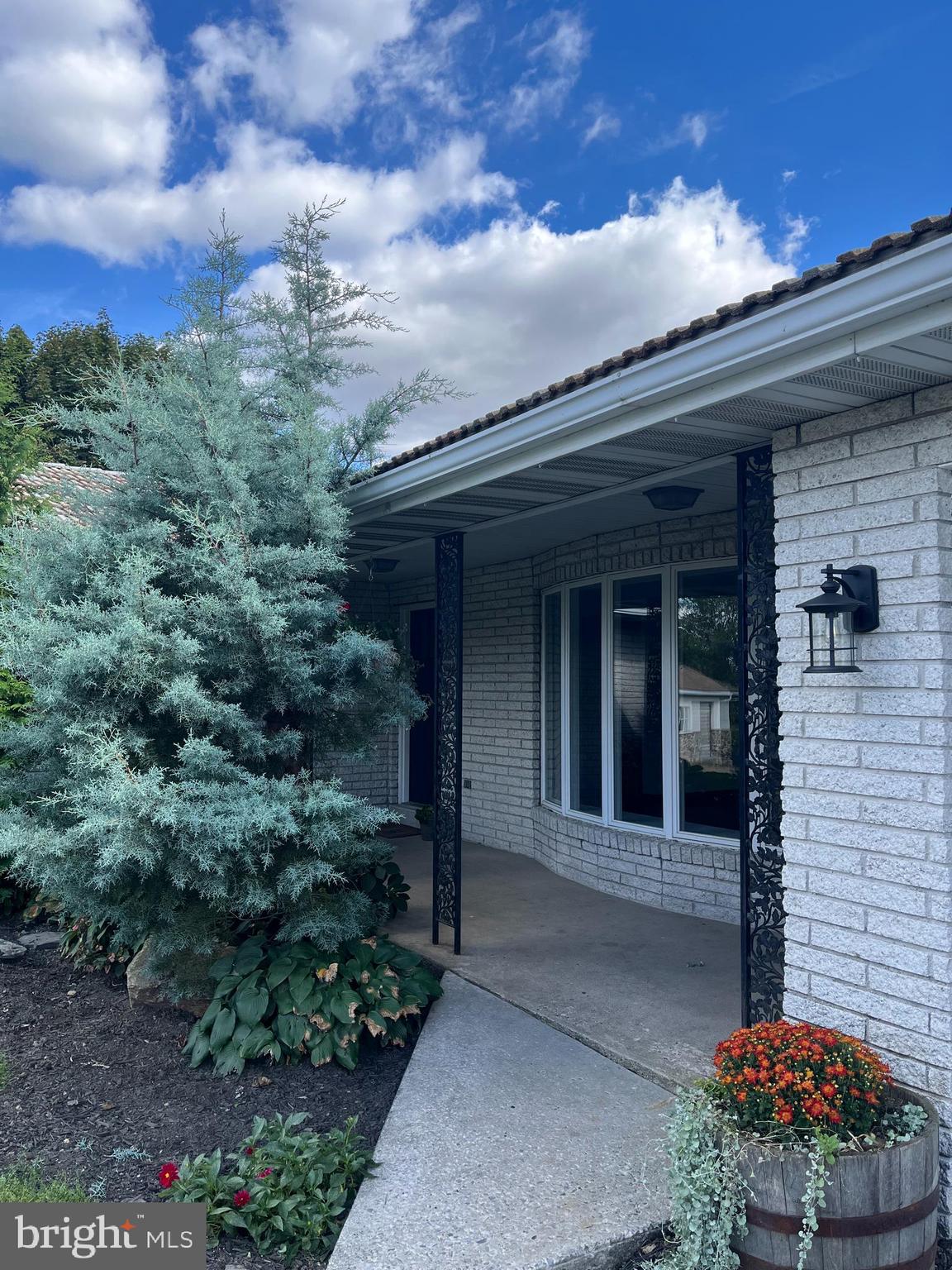 HIGH MEADOWS - Residential