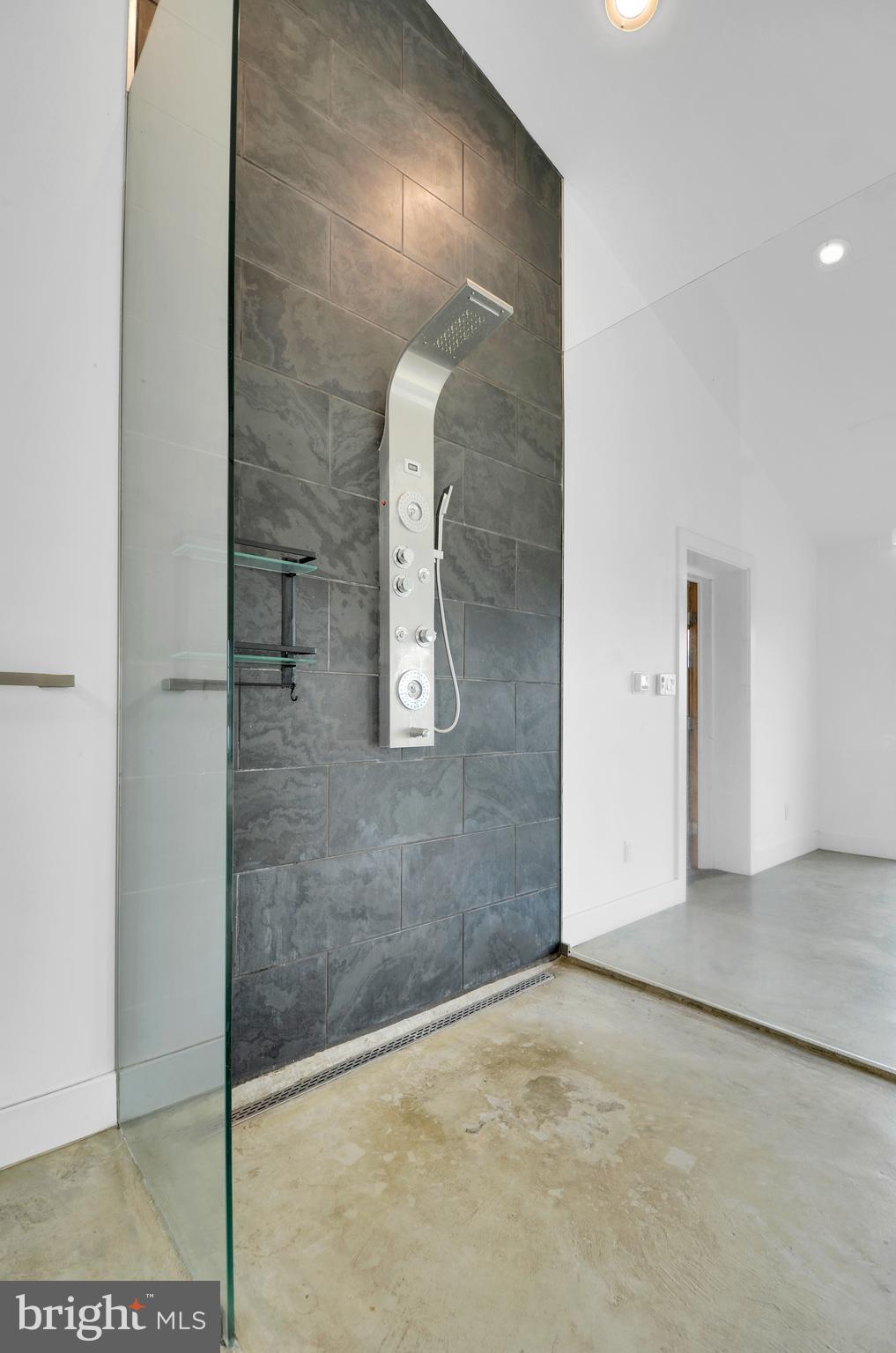 HIGH MEADOWS - Residential