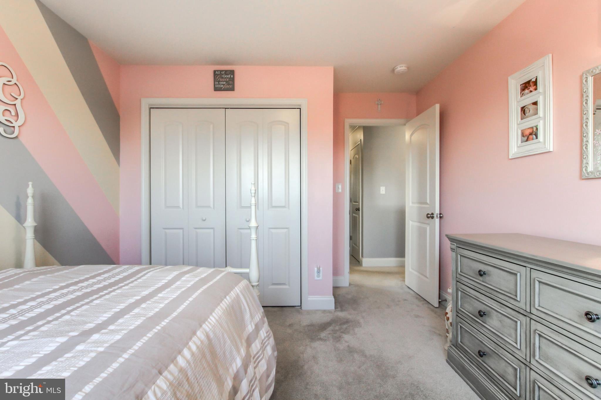 MOUNTAIN VIEW ESTATES - Residential