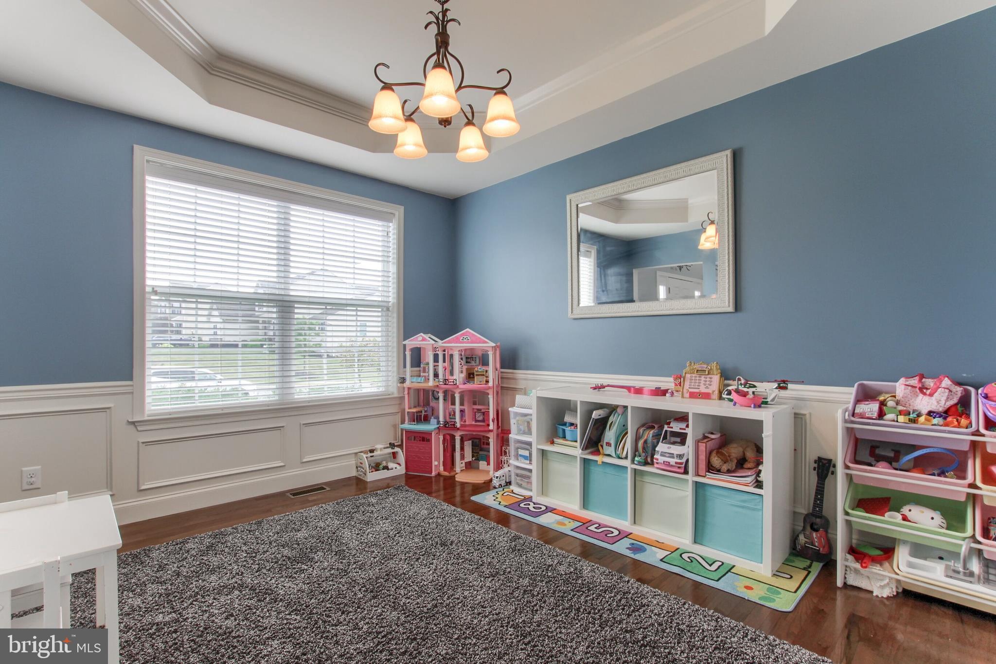 MOUNTAIN VIEW ESTATES - Residential