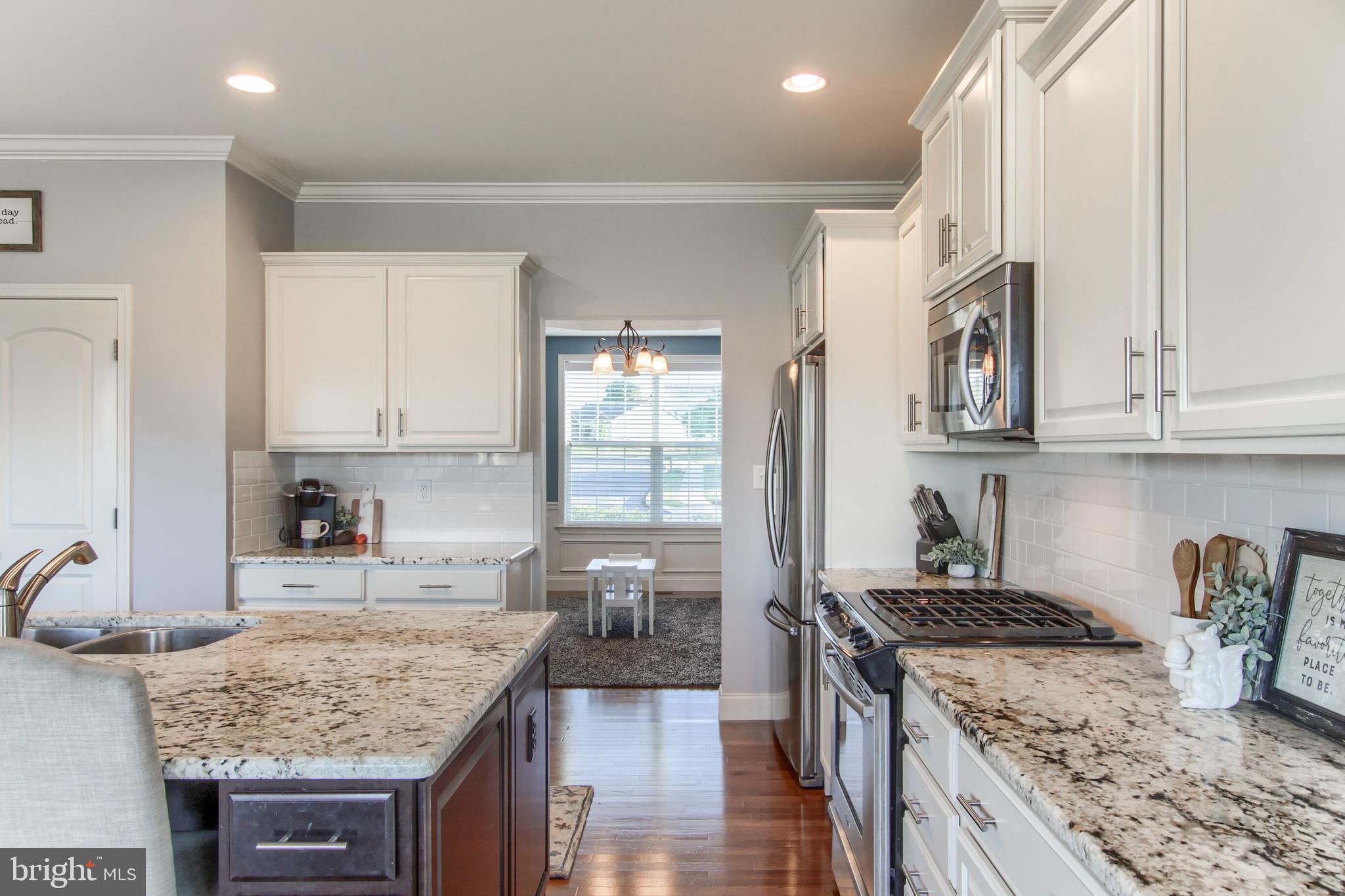 MOUNTAIN VIEW ESTATES - Residential
