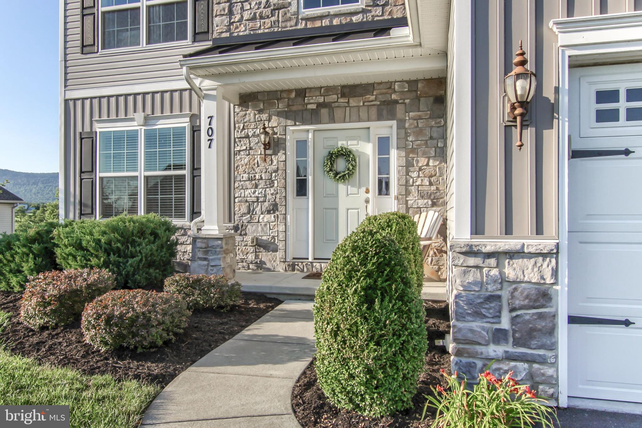 MOUNTAIN VIEW ESTATES - Residential