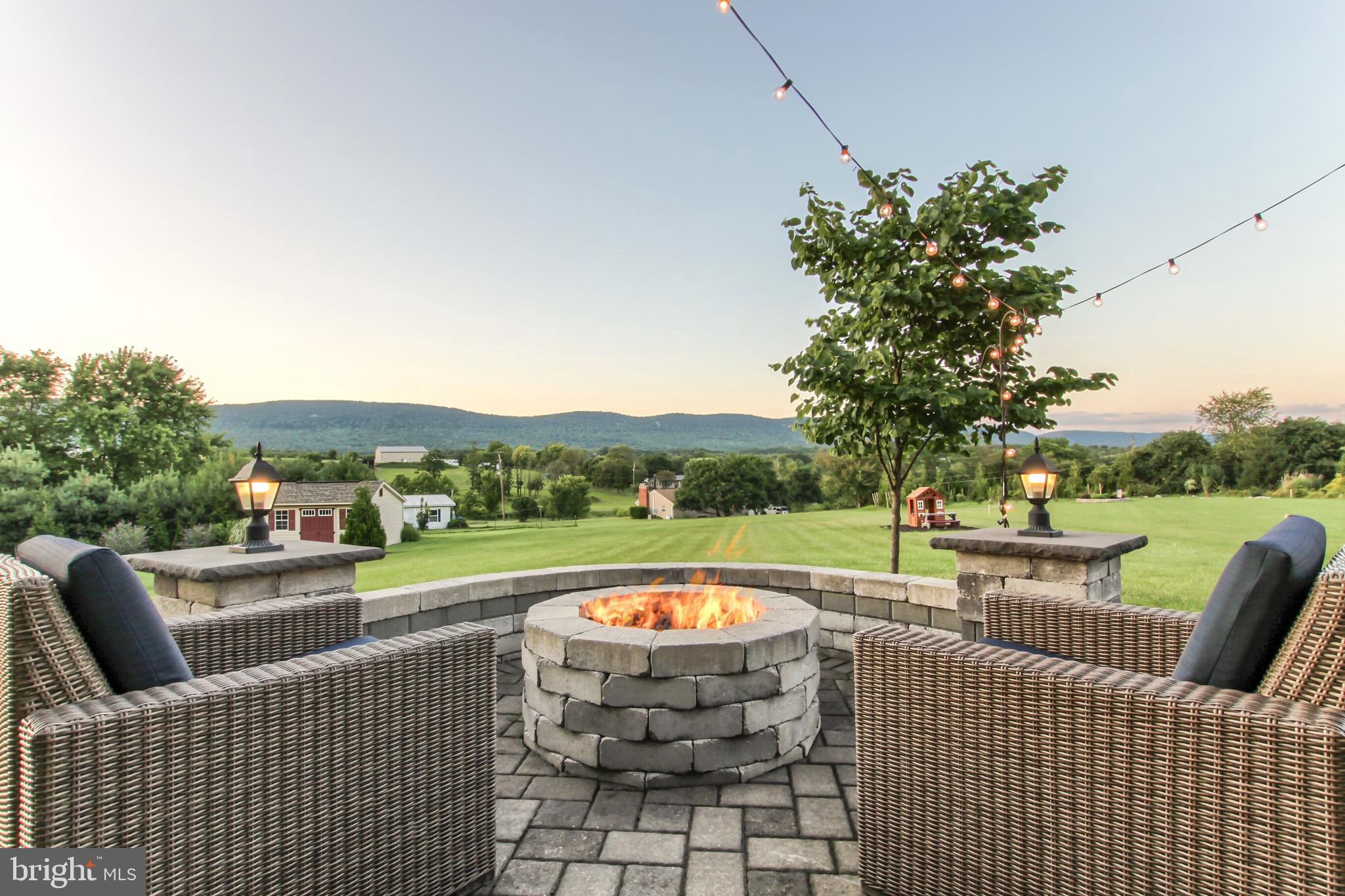 MOUNTAIN VIEW ESTATES - Residential