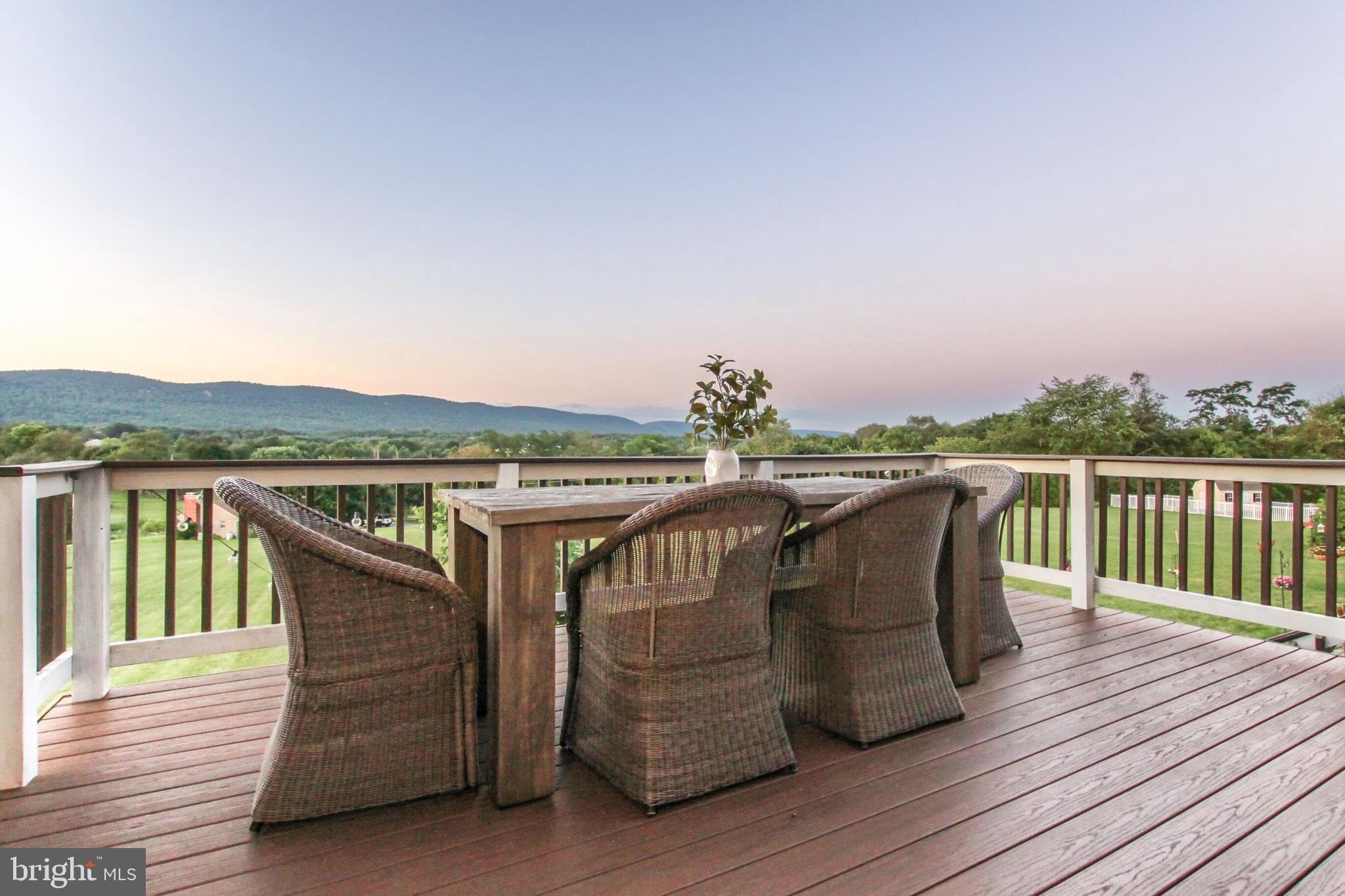 MOUNTAIN VIEW ESTATES - Residential