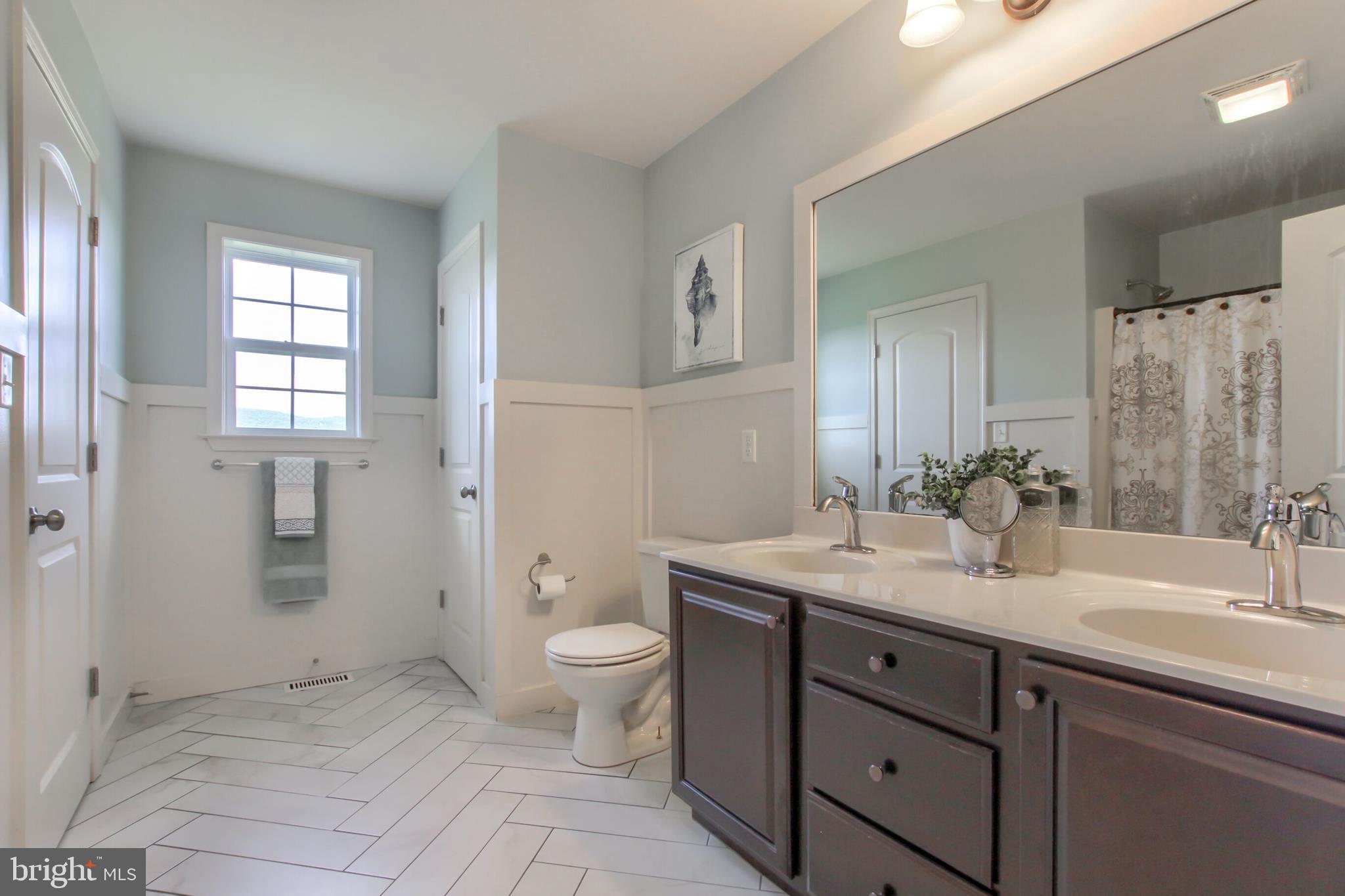 MOUNTAIN VIEW ESTATES - Residential
