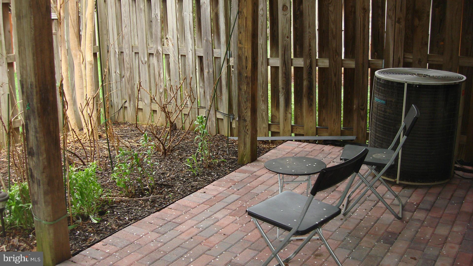 POTOMAC LAKES - Residential Lease