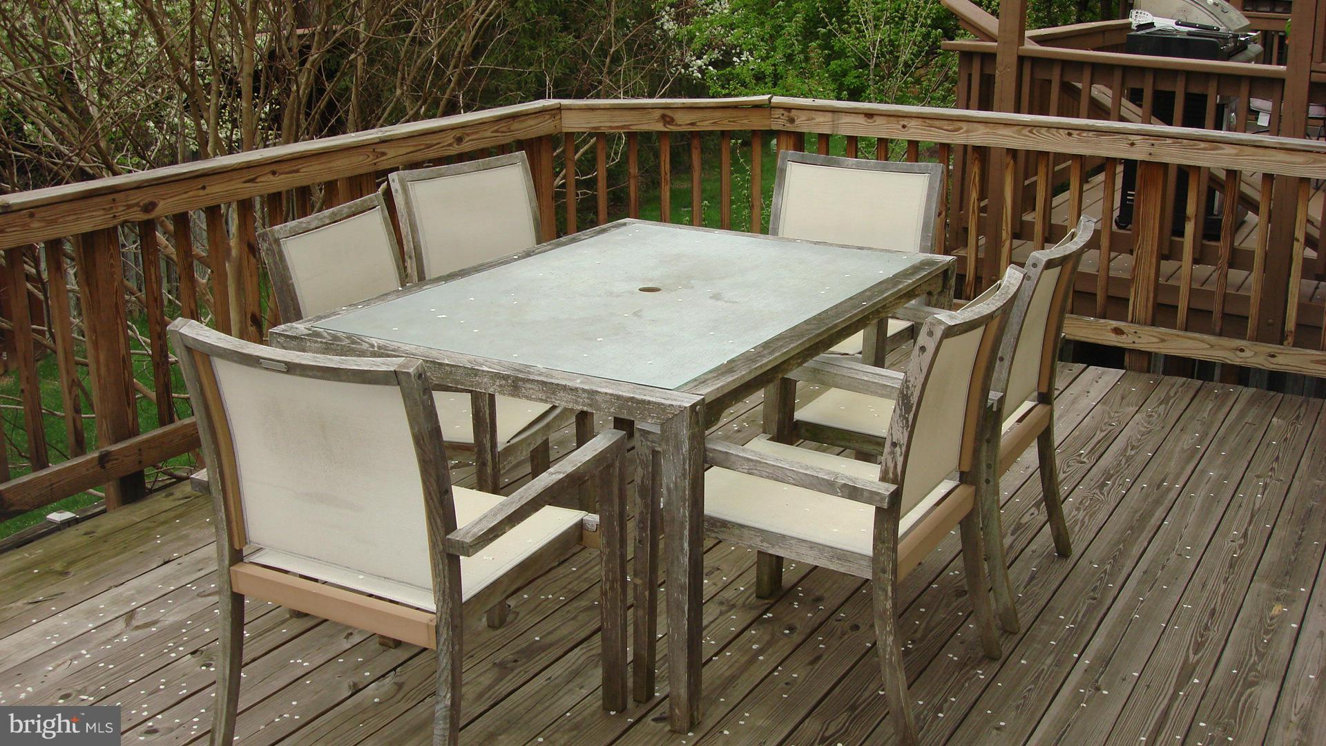 POTOMAC LAKES - Residential Lease