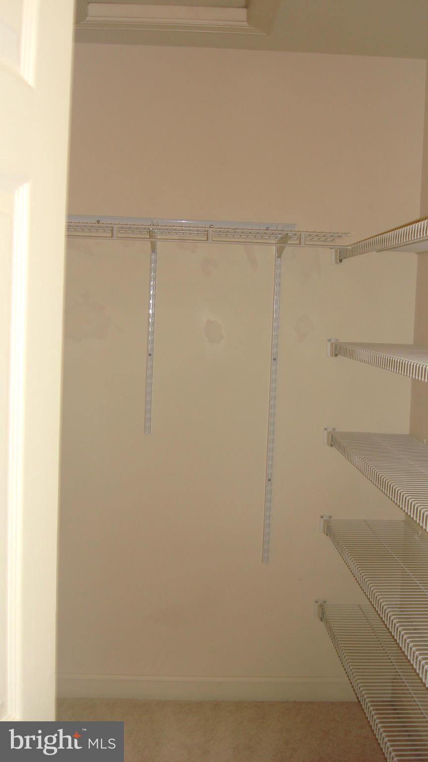 POTOMAC LAKES - Residential Lease