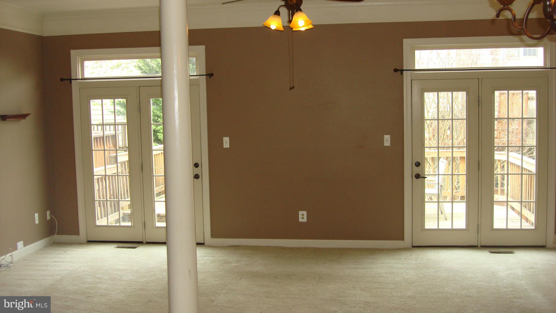 POTOMAC LAKES - Residential Lease