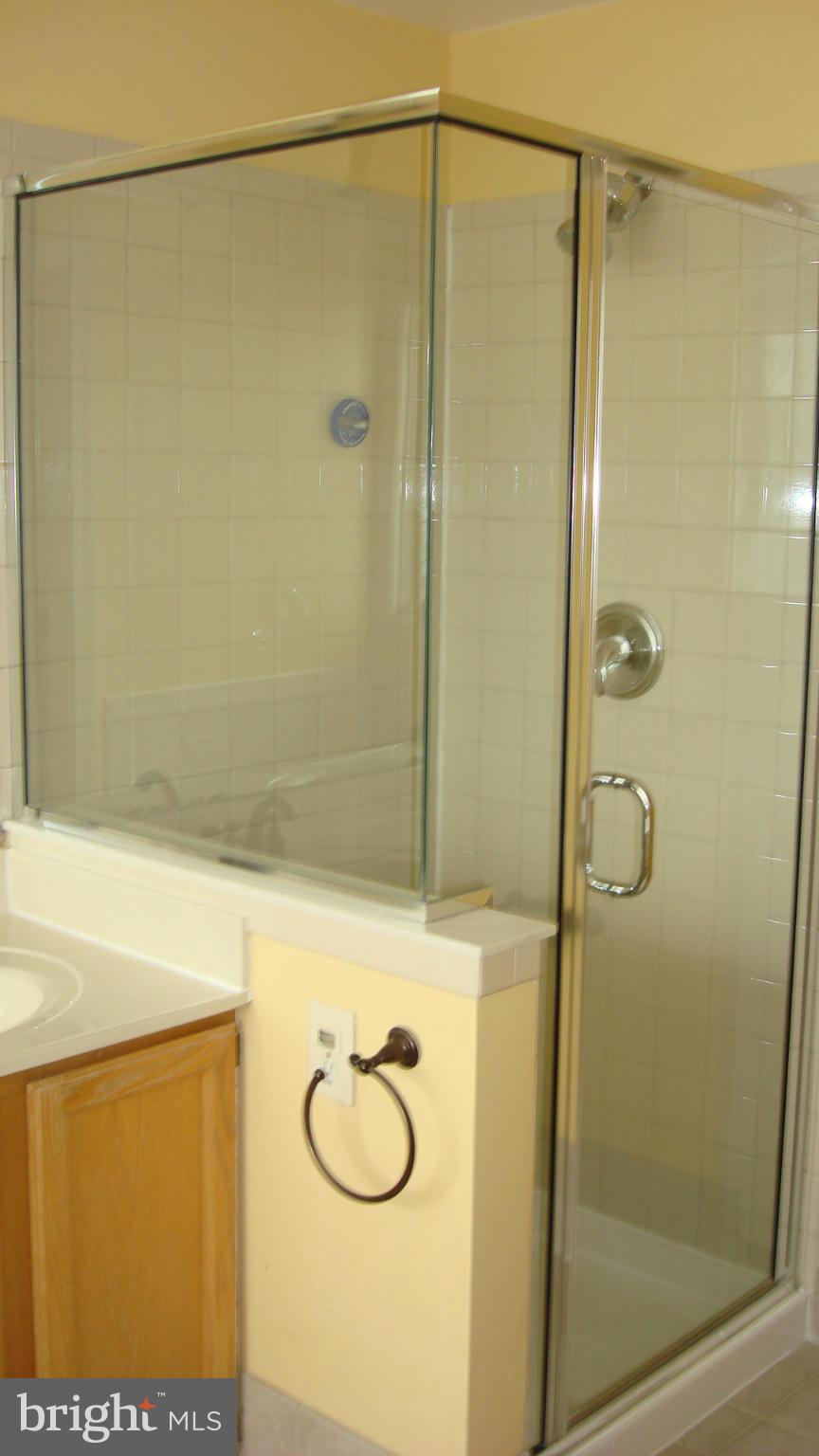 POTOMAC LAKES - Residential Lease