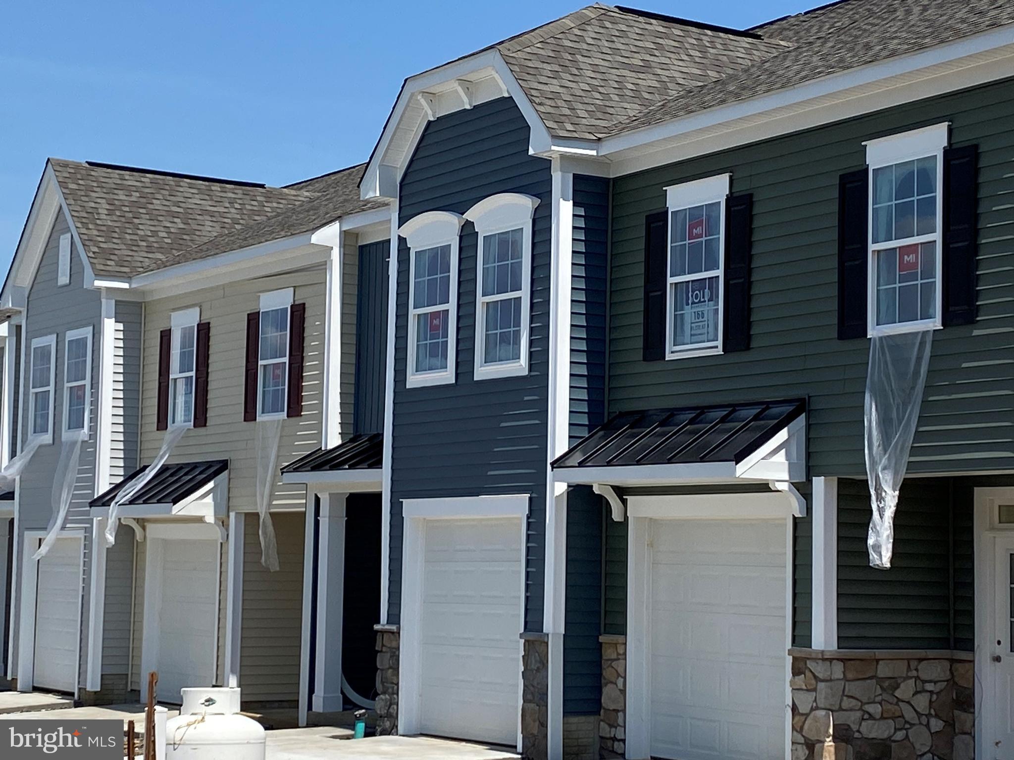 MCCAULEY CROSSING - Residential