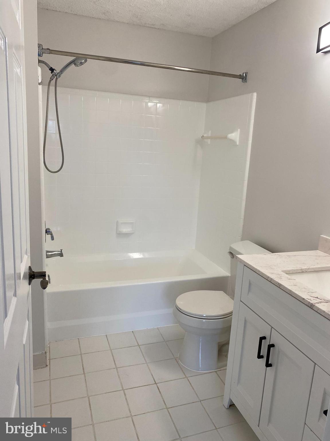 HEIGHTS AT PENDERBROOK - Residential Lease