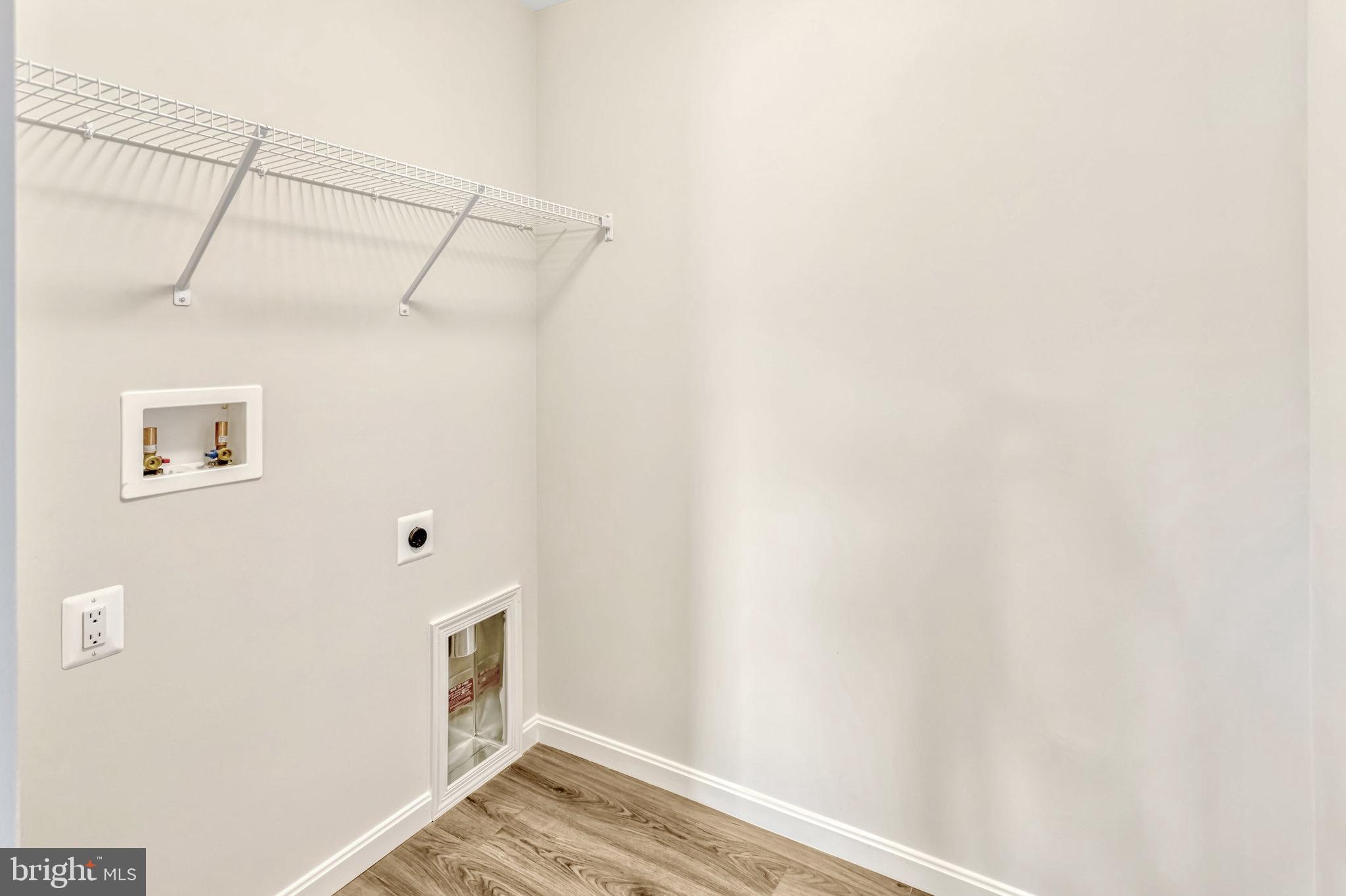 WHITE OAK - Residential