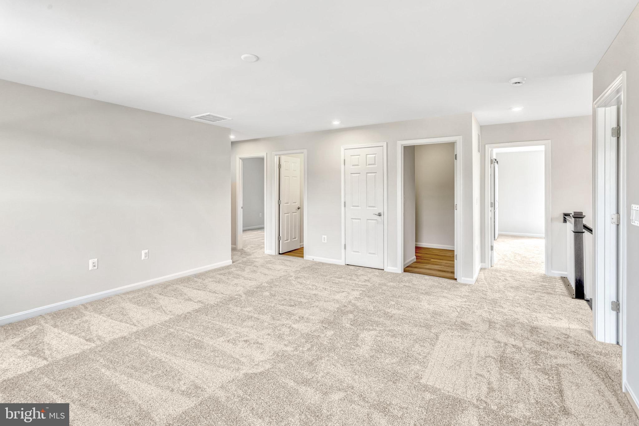 WHITE OAK - Residential