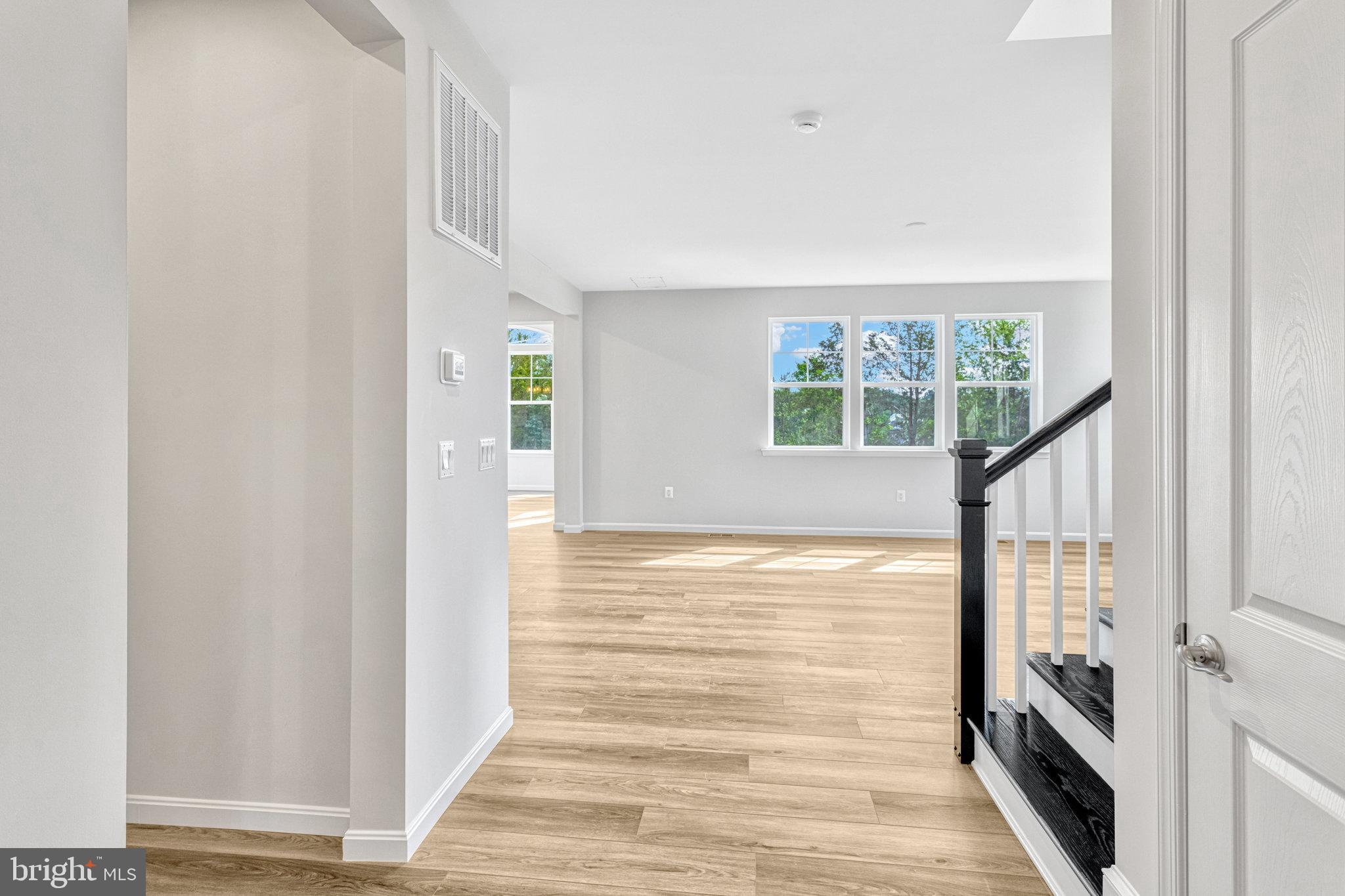 WHITE OAK - Residential