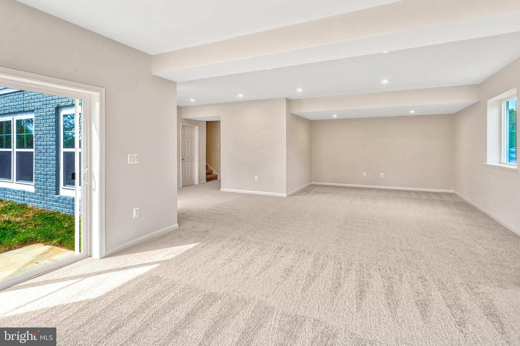 WHITE OAK - Residential