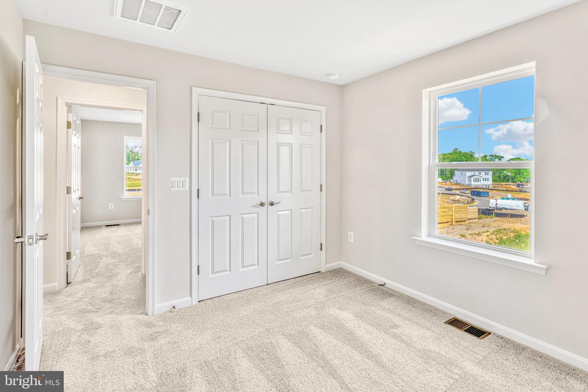 WHITE OAK - Residential