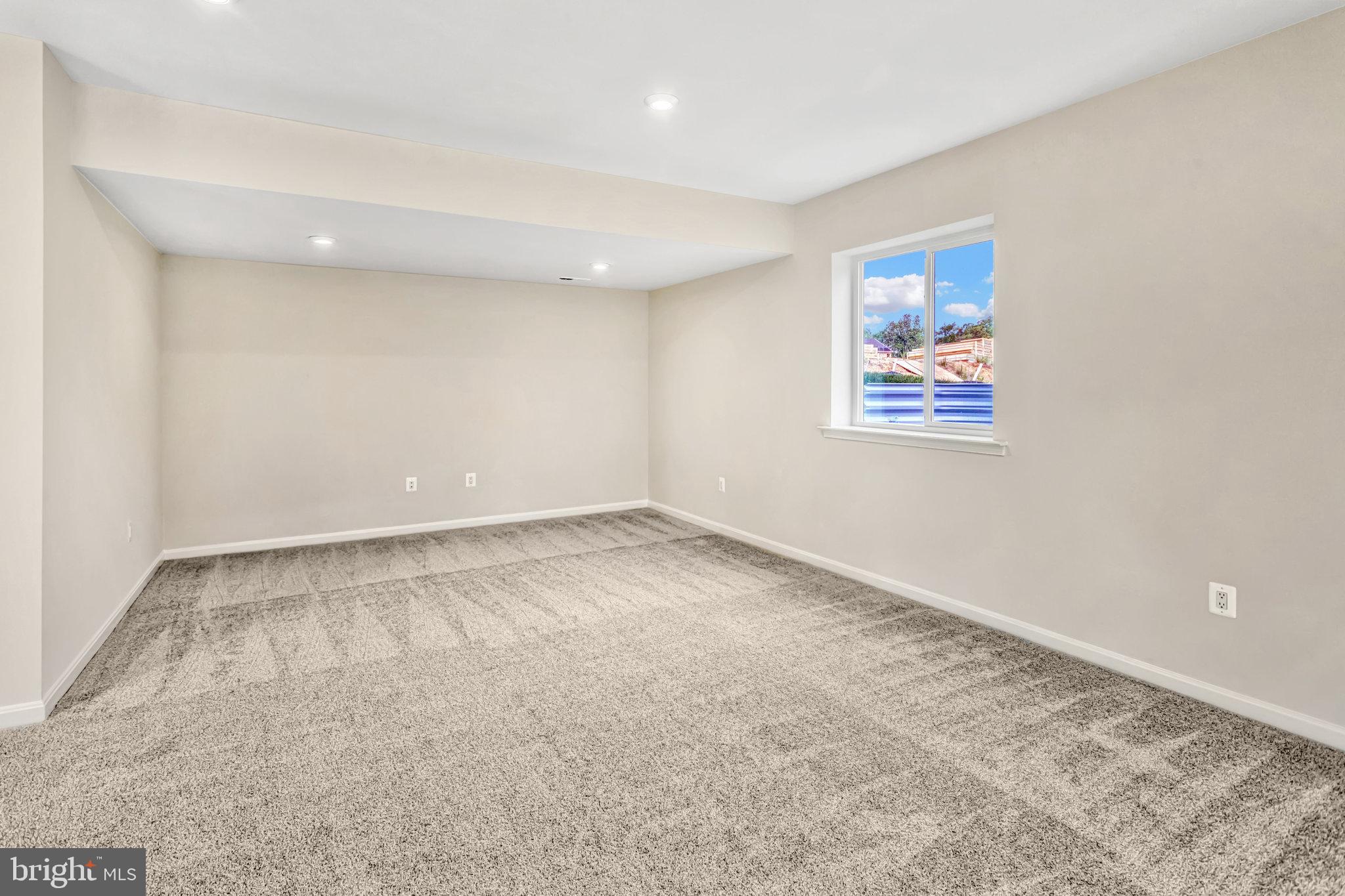 WHITE OAK - Residential