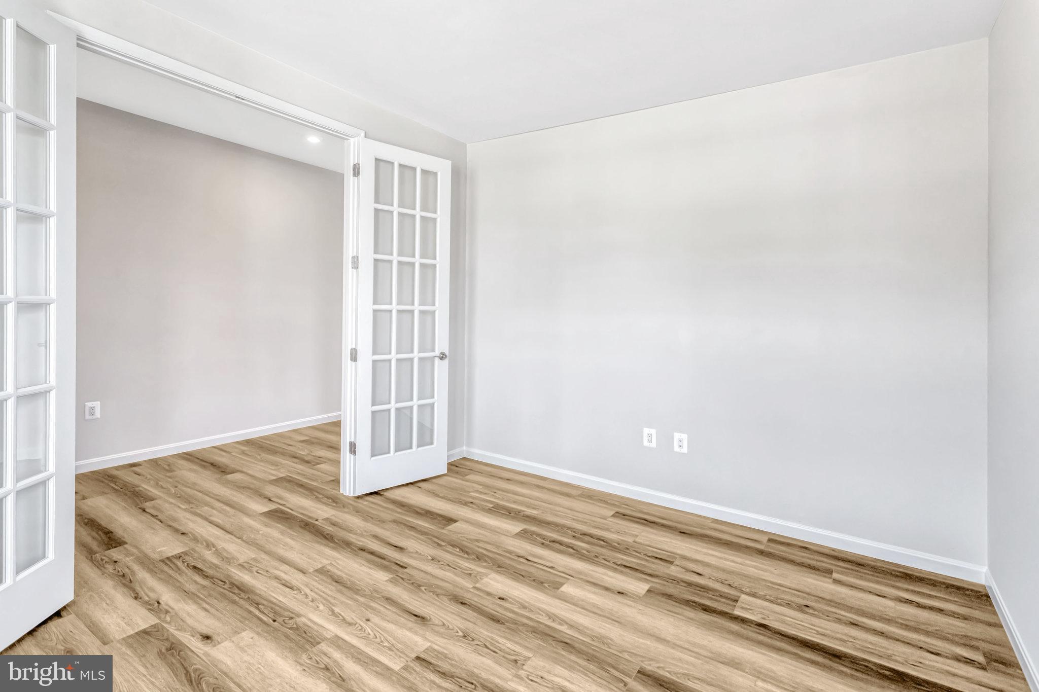 WHITE OAK - Residential