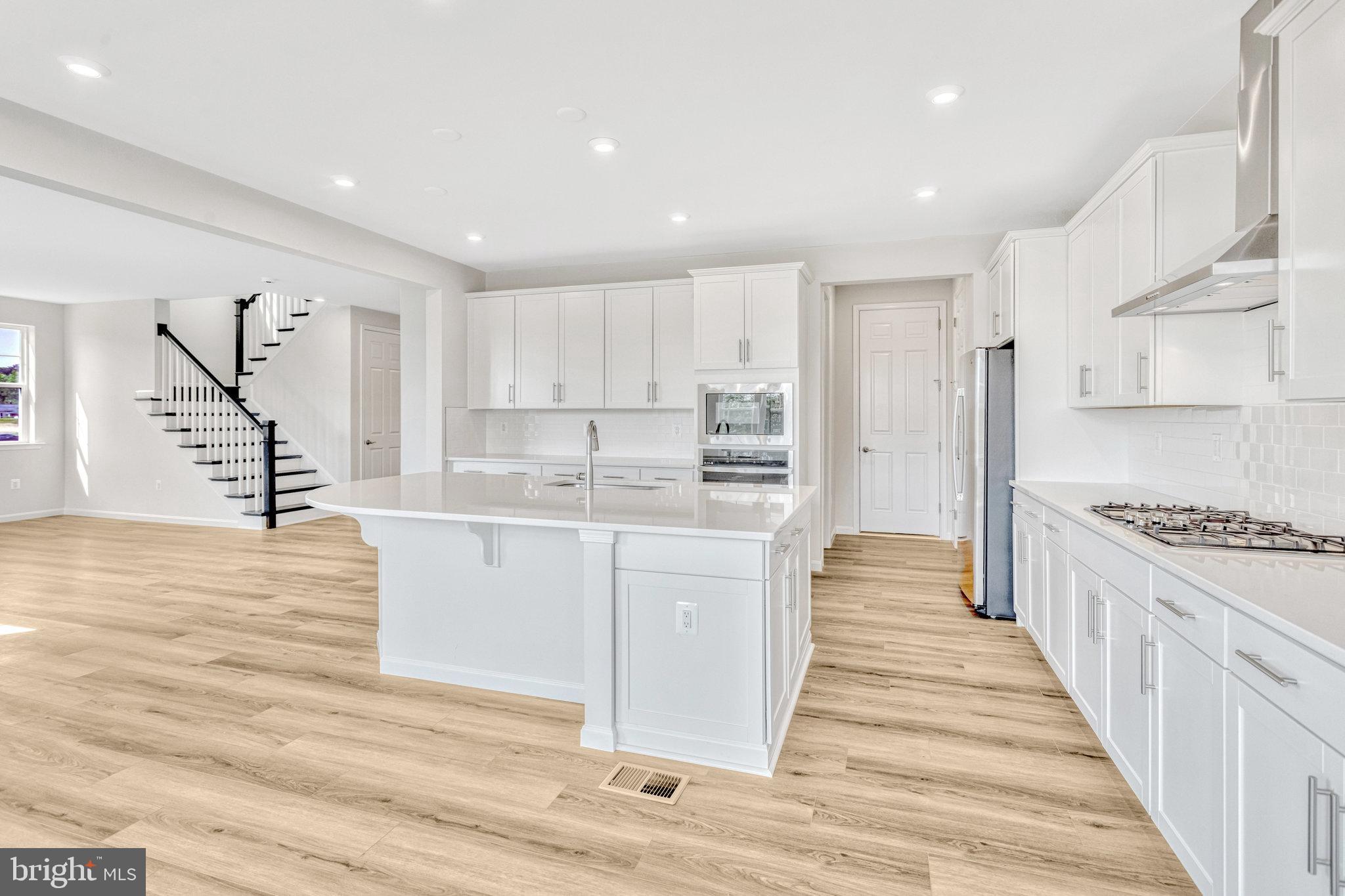 WHITE OAK - Residential