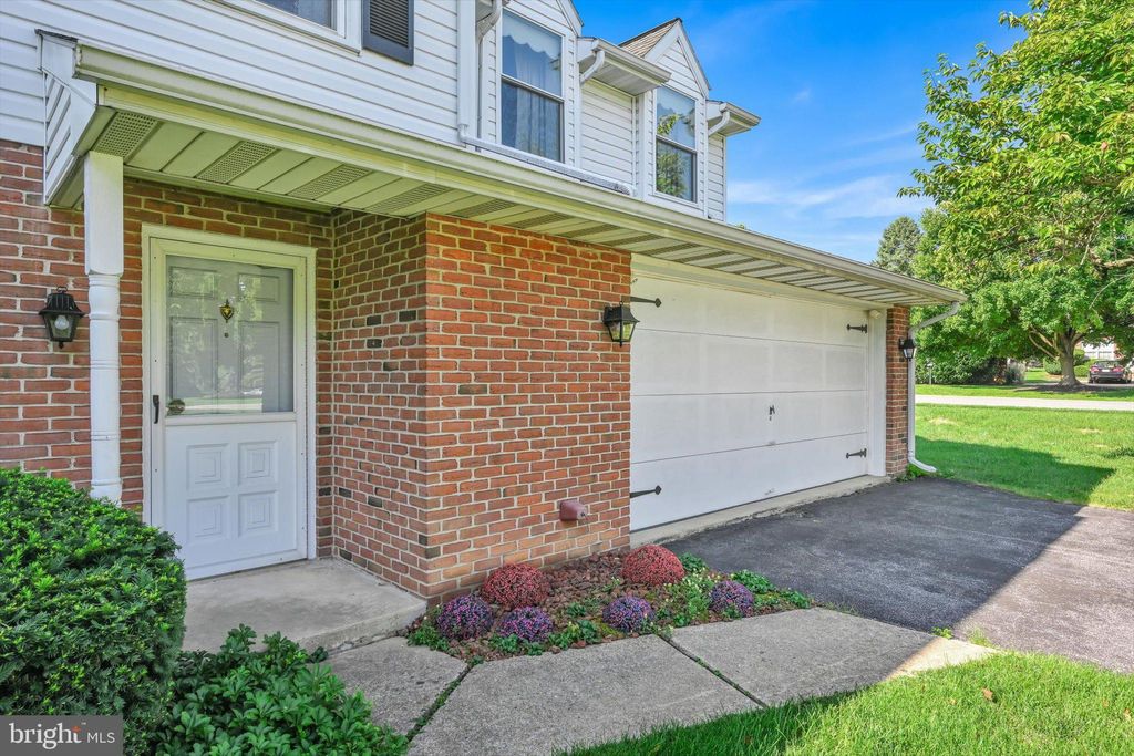 Photo of 490 Philmont Drive, Lancaster, PA 17601 (MLS # PALA2055814)