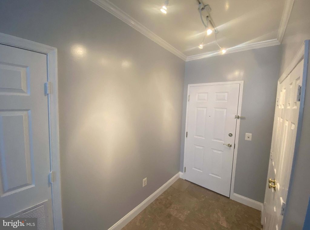 Photo of 3835 9th Street N #PH6W, ARLINGTON, VA 22203 (MLS # VAAR2064174)