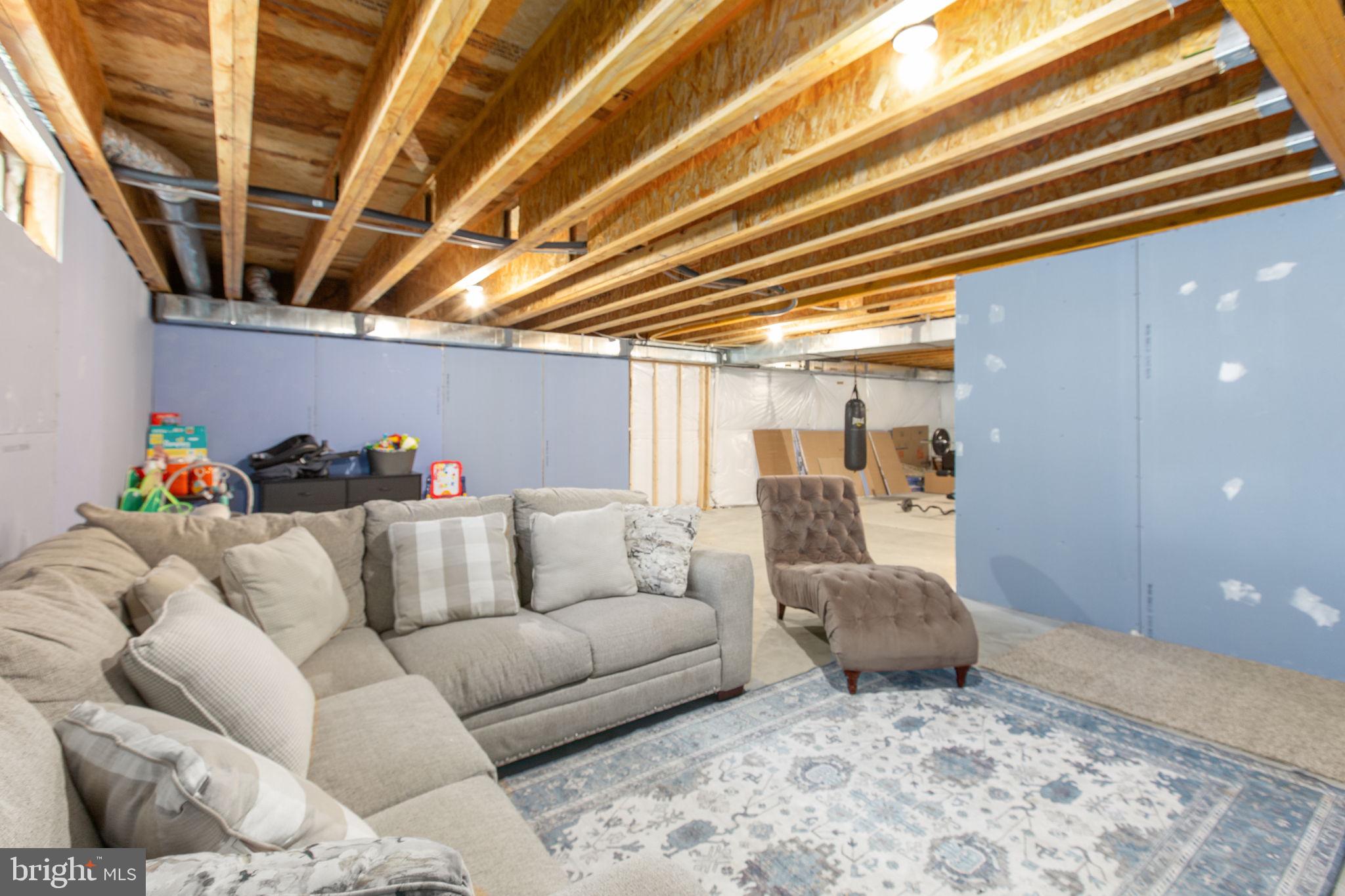 SOUTHGATE - Residential