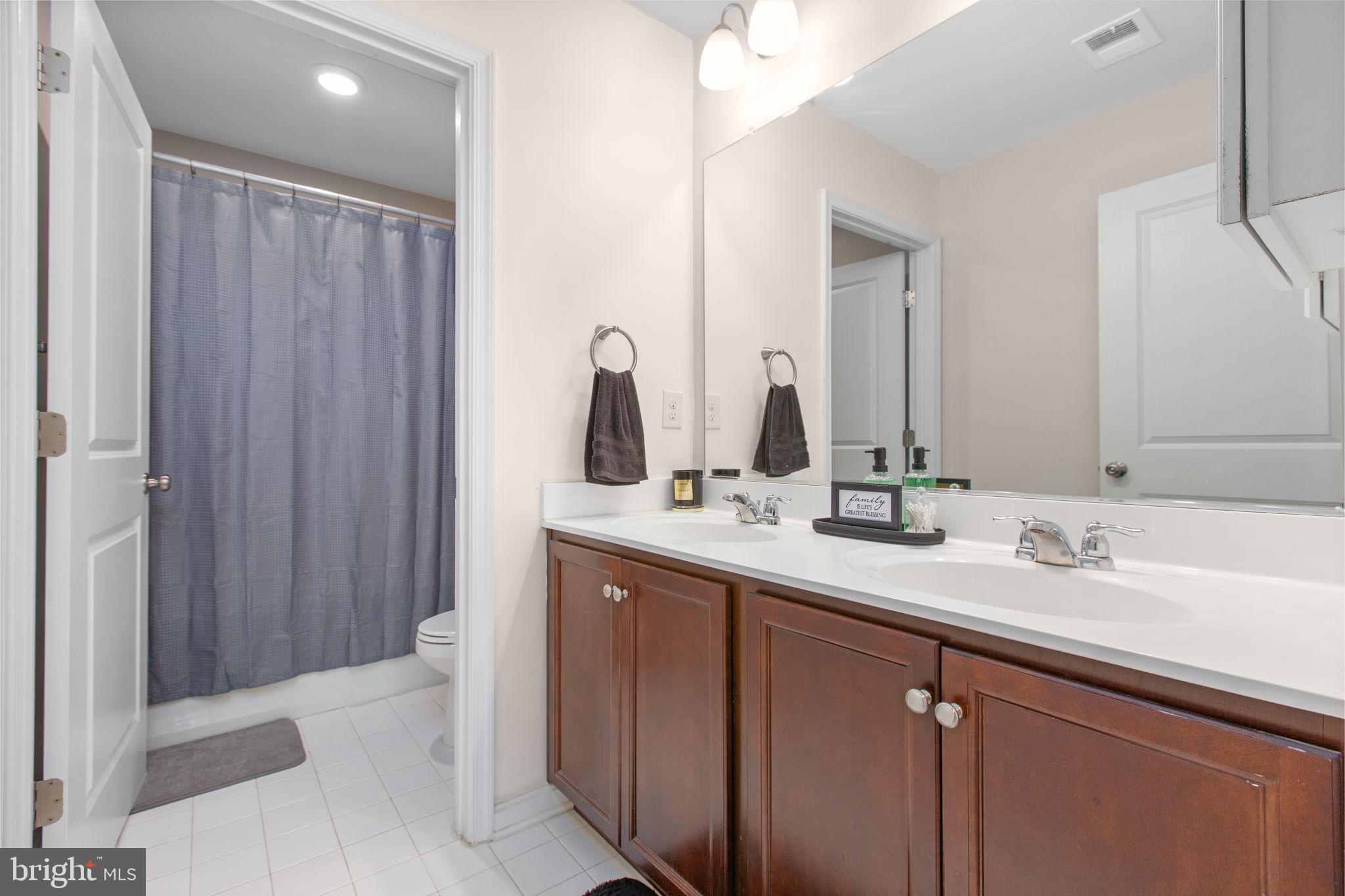 SOUTHGATE - Residential