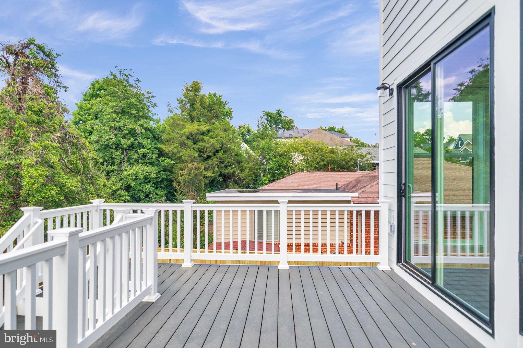 TUCKAHOE VILLAGE - Residential