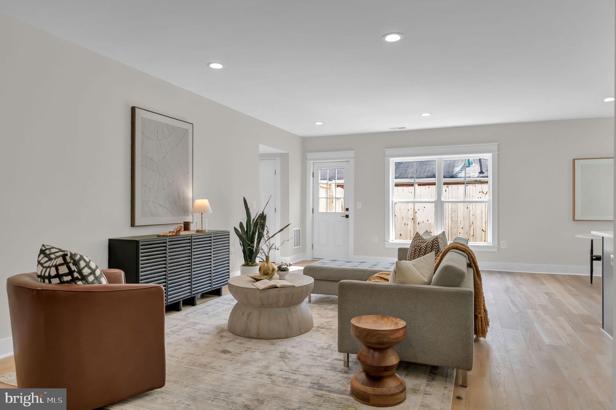 TUCKAHOE VILLAGE - Residential