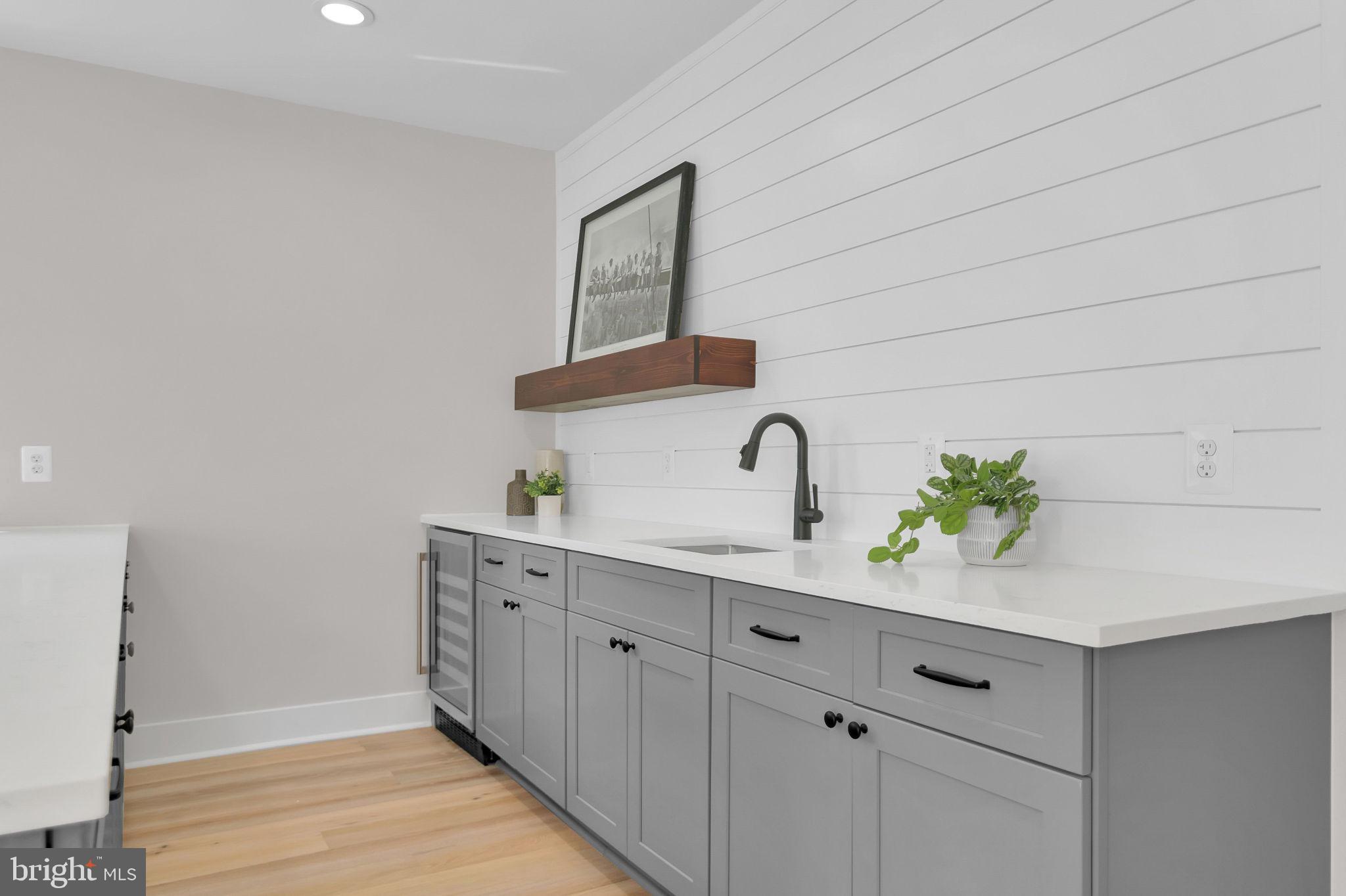 TUCKAHOE VILLAGE - Residential