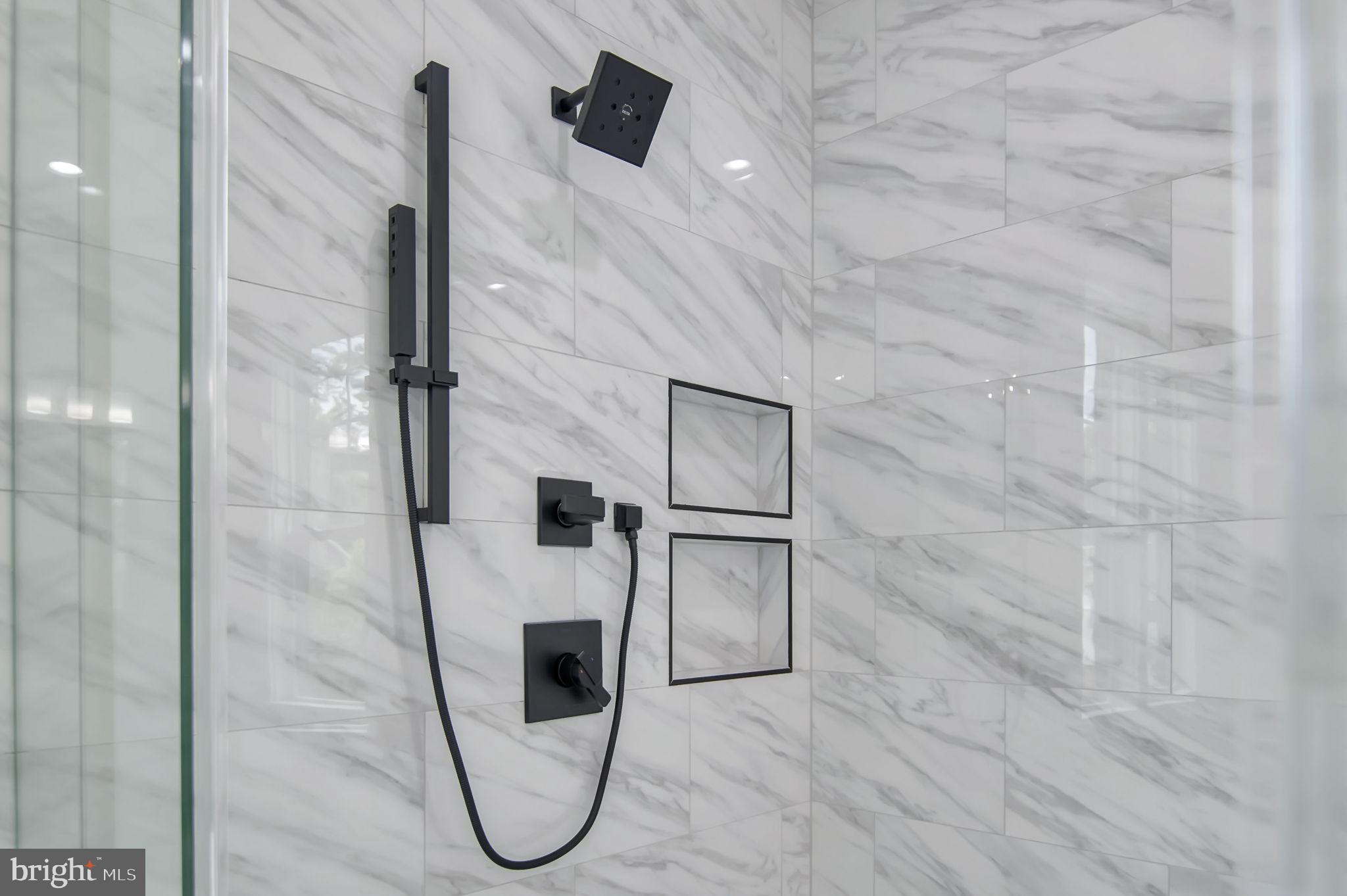 TUCKAHOE VILLAGE - Residential