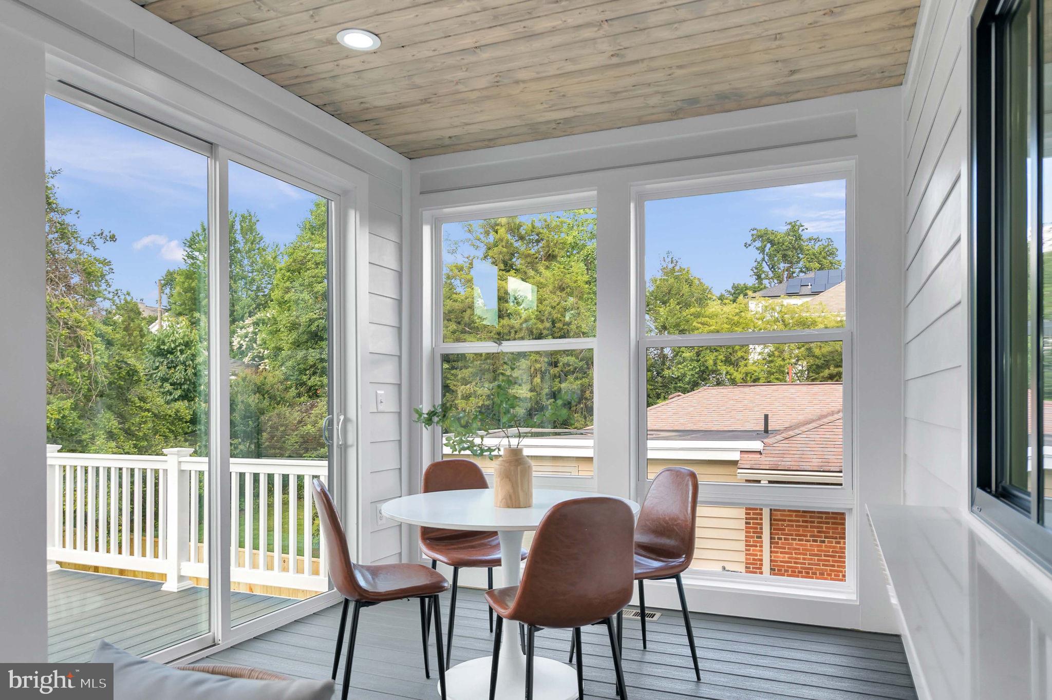 TUCKAHOE VILLAGE - Residential