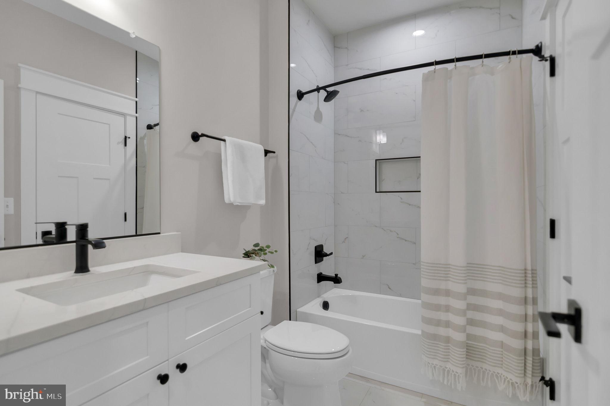 TUCKAHOE VILLAGE - Residential