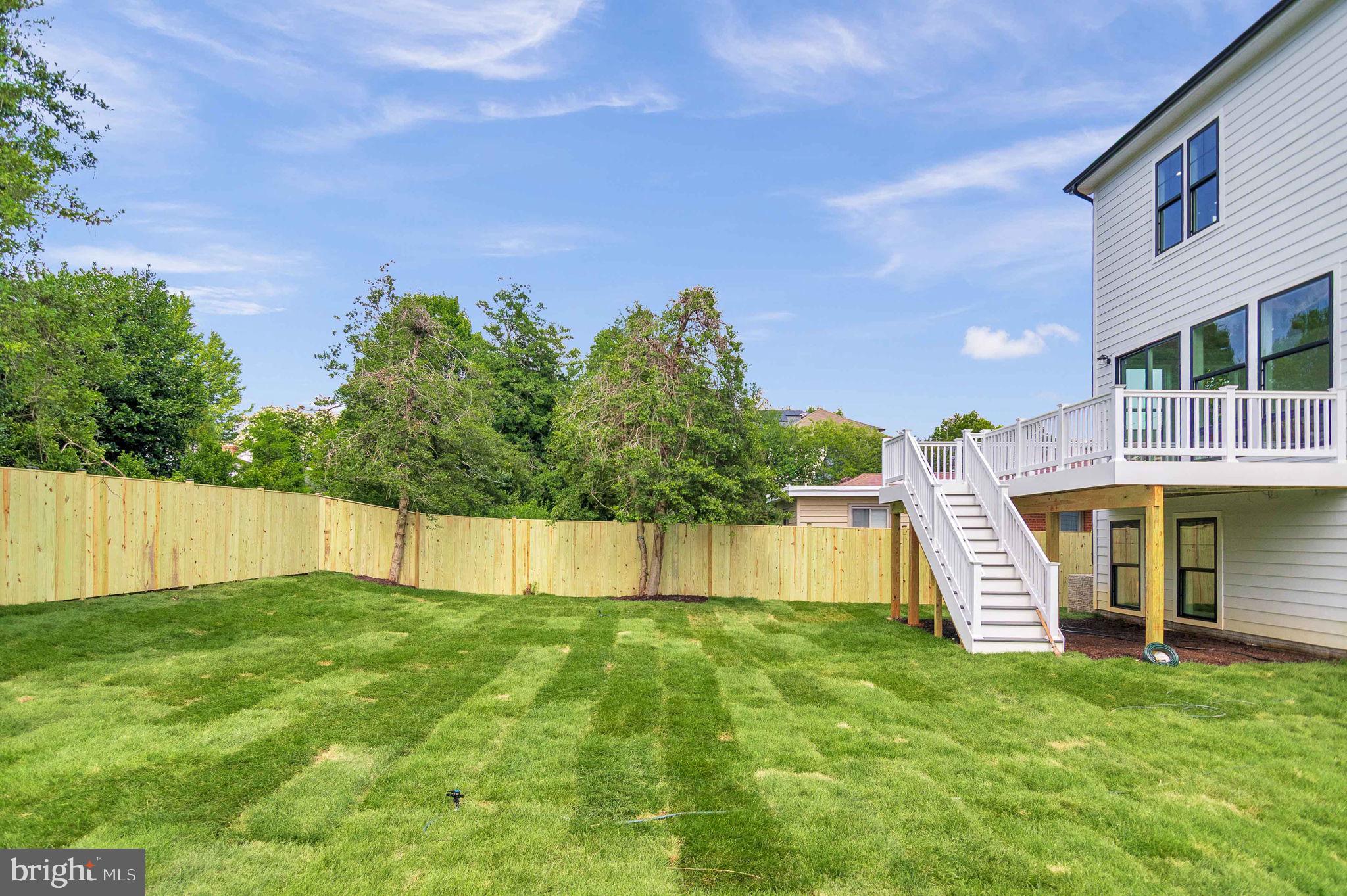 TUCKAHOE VILLAGE - Residential