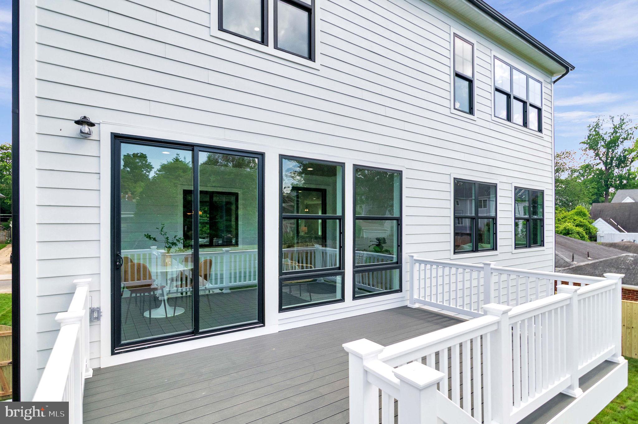 TUCKAHOE VILLAGE - Residential