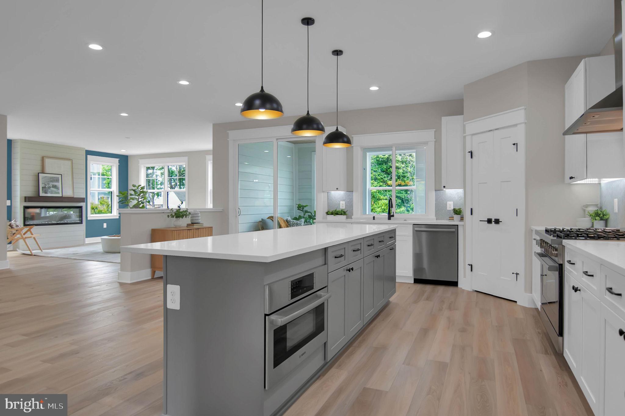 TUCKAHOE VILLAGE - Residential