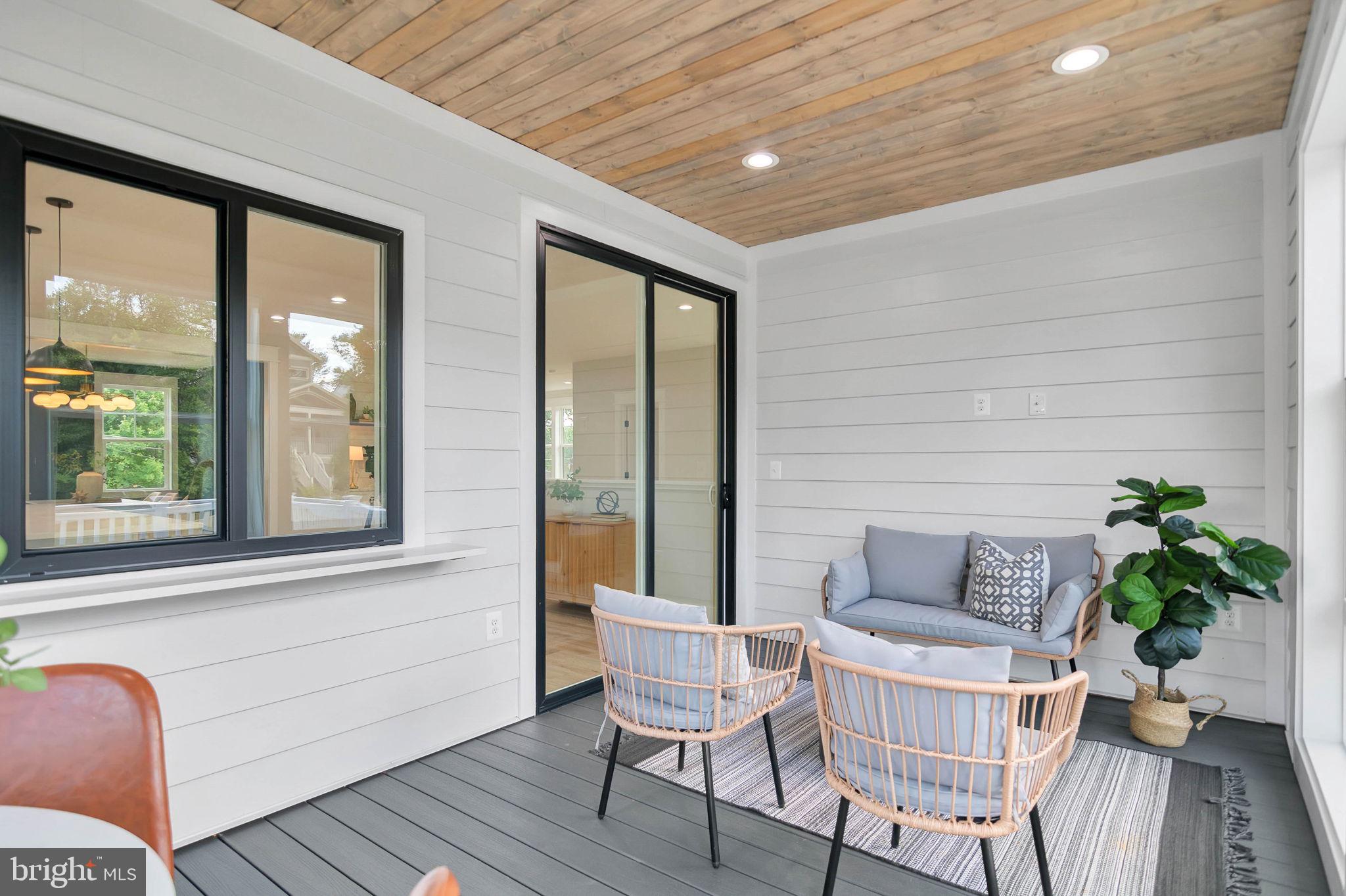 TUCKAHOE VILLAGE - Residential