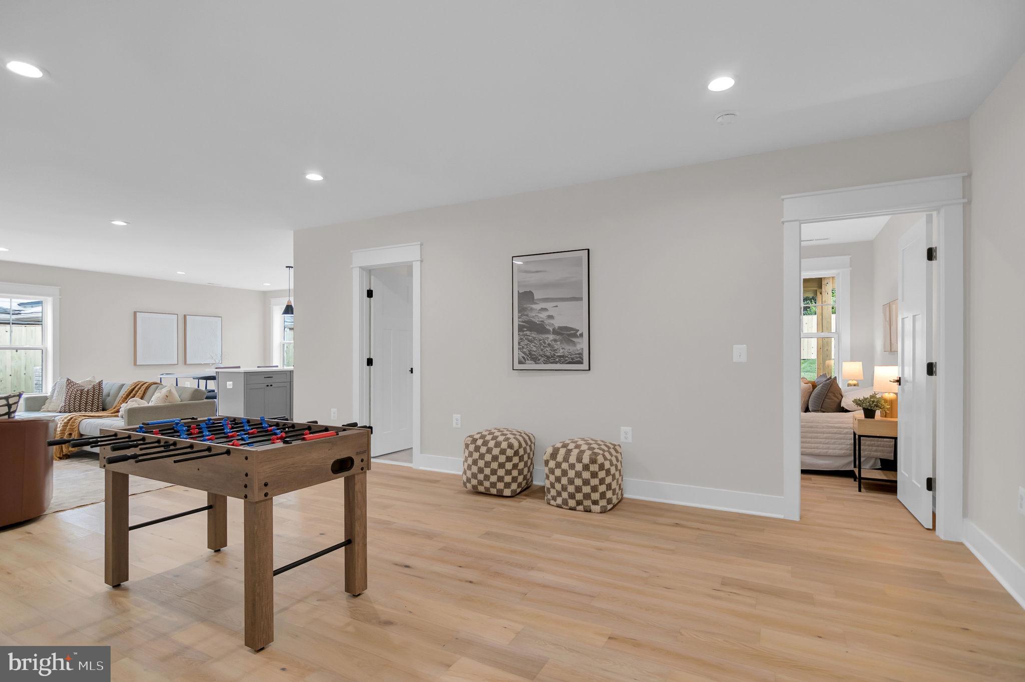 TUCKAHOE VILLAGE - Residential