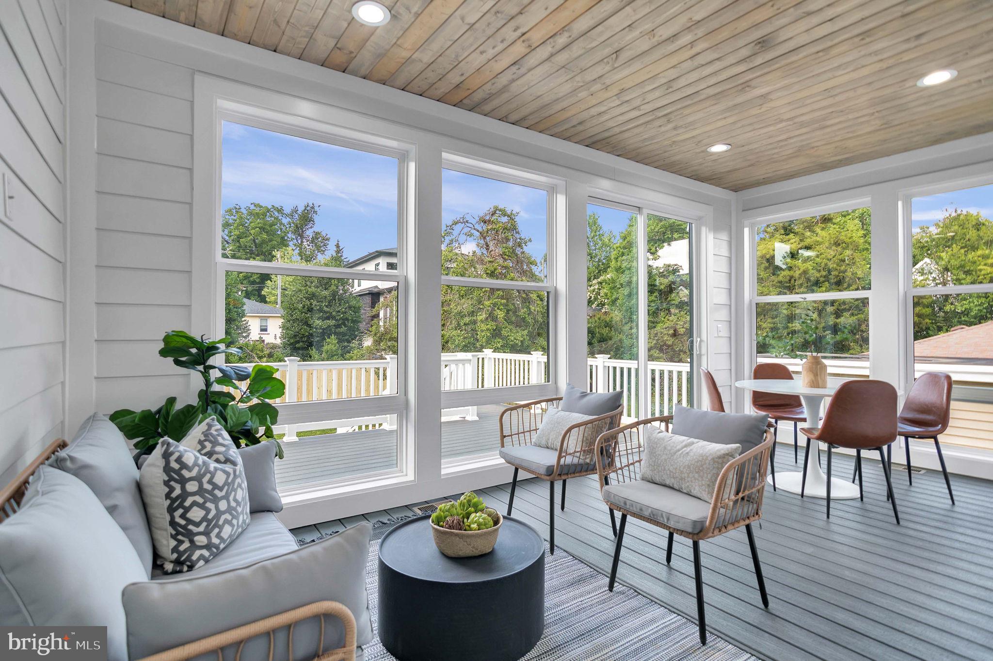 TUCKAHOE VILLAGE - Residential