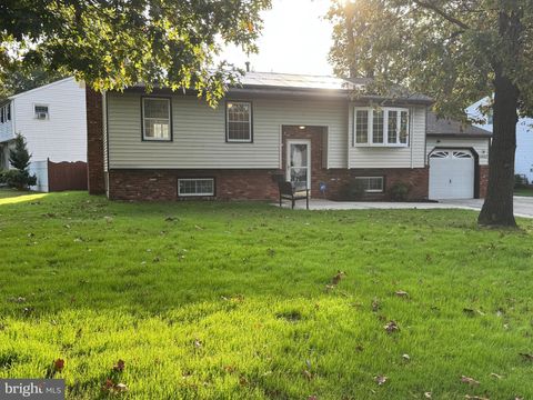 Photo of 1602 Pin Oak Road, WILLIAMSTOWN, NJ 08094 (MLS # NJGL2065904) Photo of 1602 Pin Oak Road, WILLIAMSTOWN, NJ 08094 (MLS # NJGL2065904)