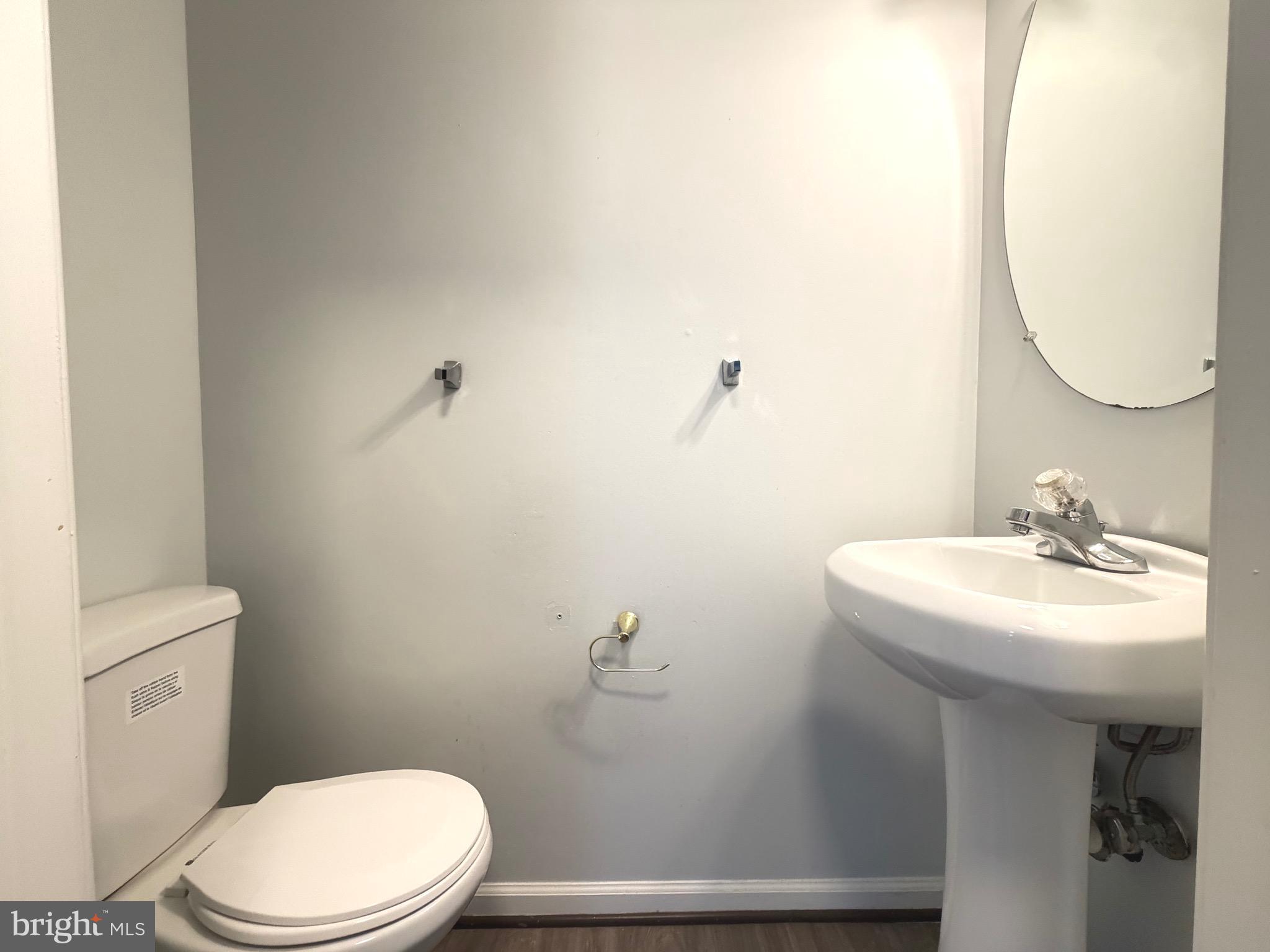 SEVEN OAKS - Residential Lease