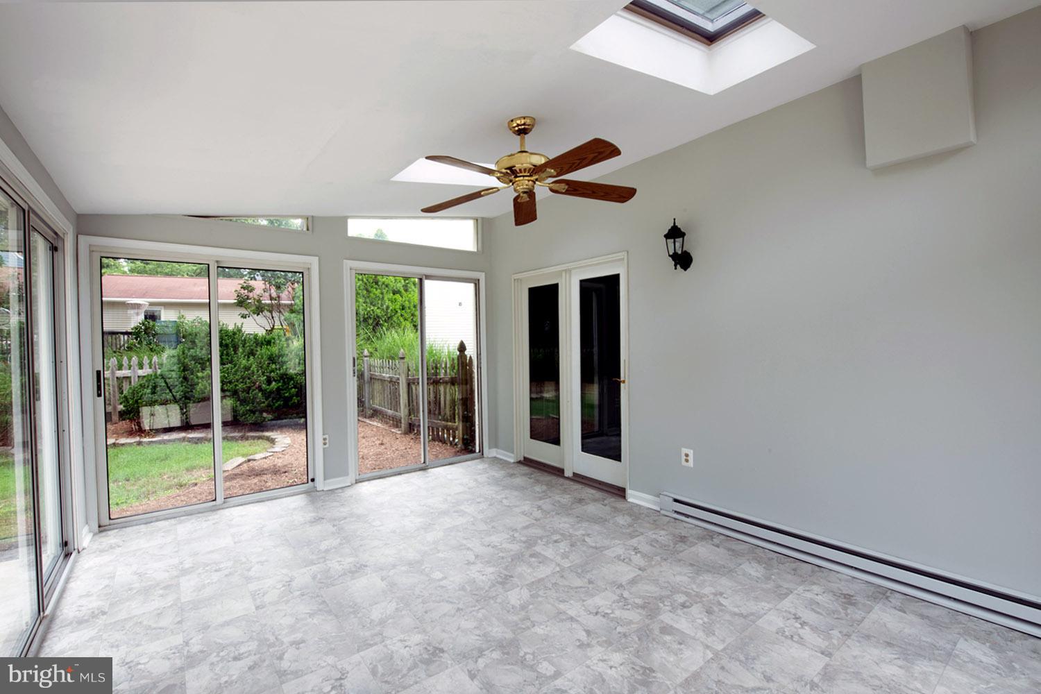 ANNAPOLIS COVE - Residential