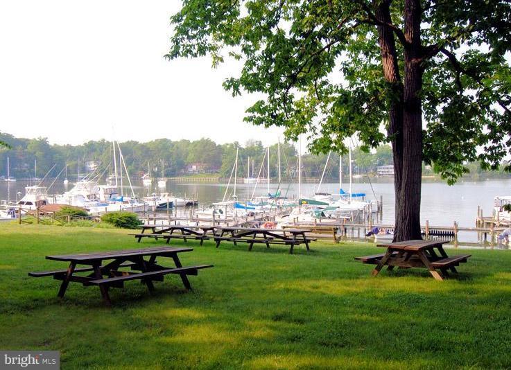 ANNAPOLIS COVE - Residential