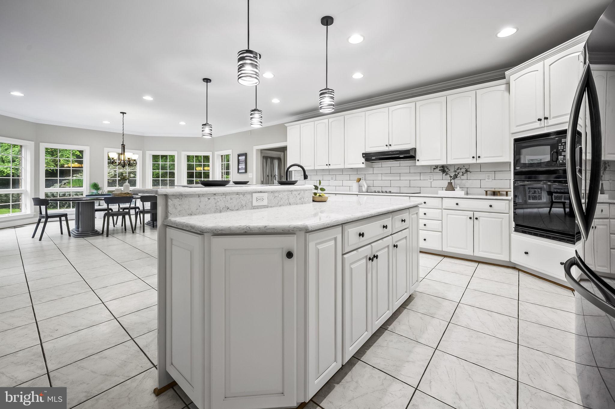 RIVER DOWNS - Residential