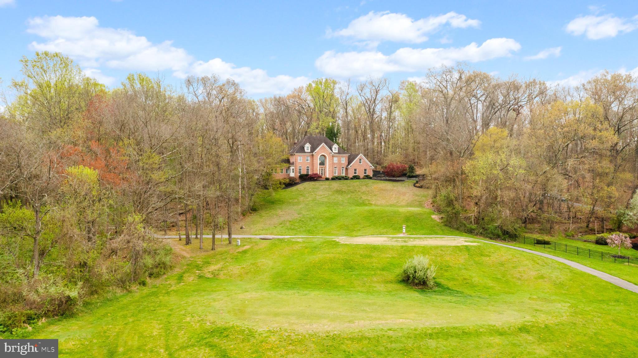 RIVER DOWNS - Residential