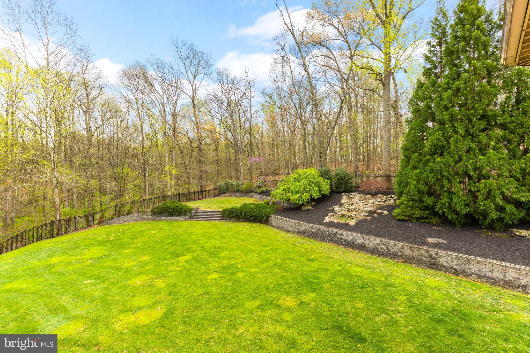 RIVER DOWNS - Residential